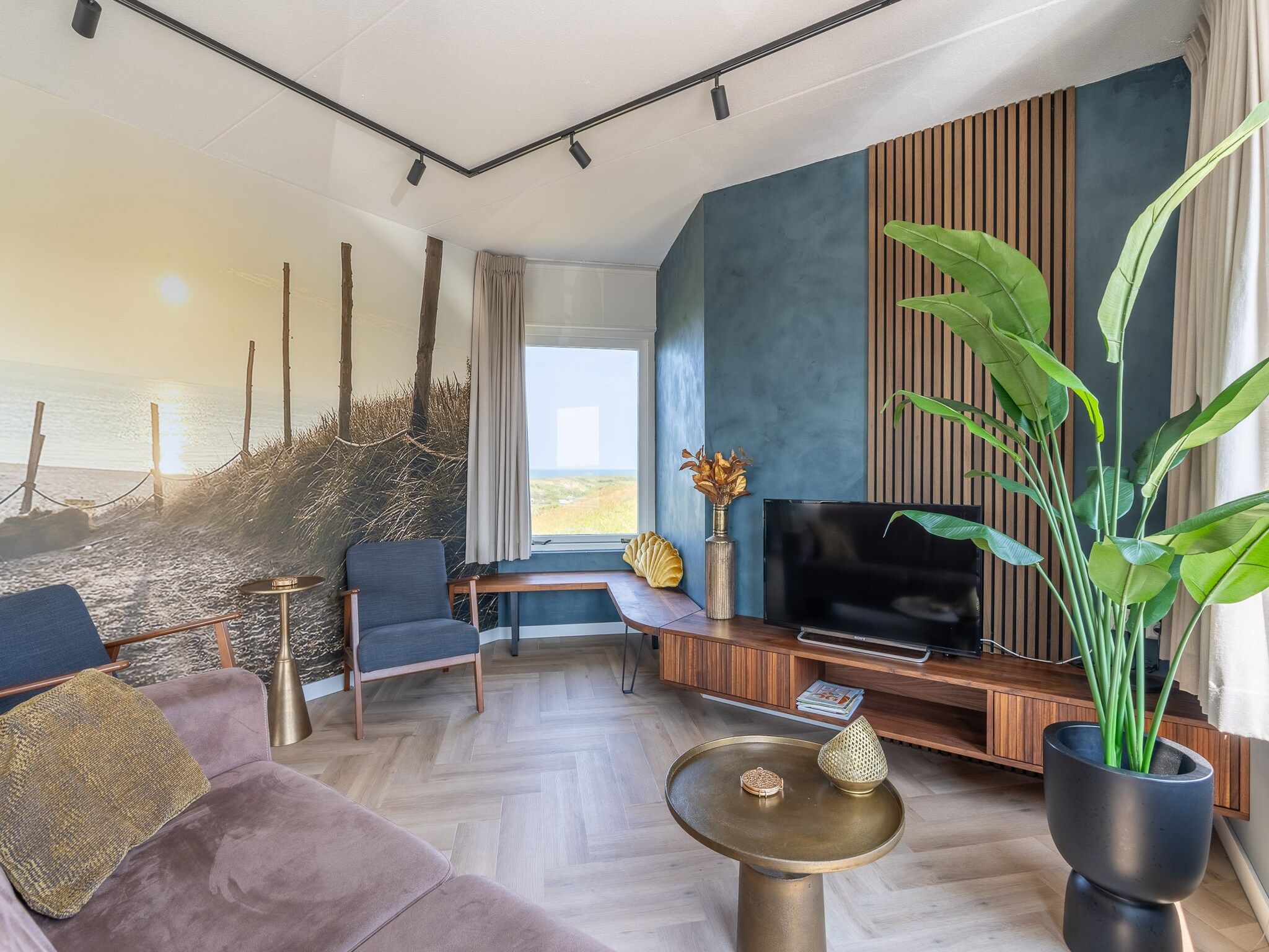 De woonkamer van Juliana 120 in De Koog