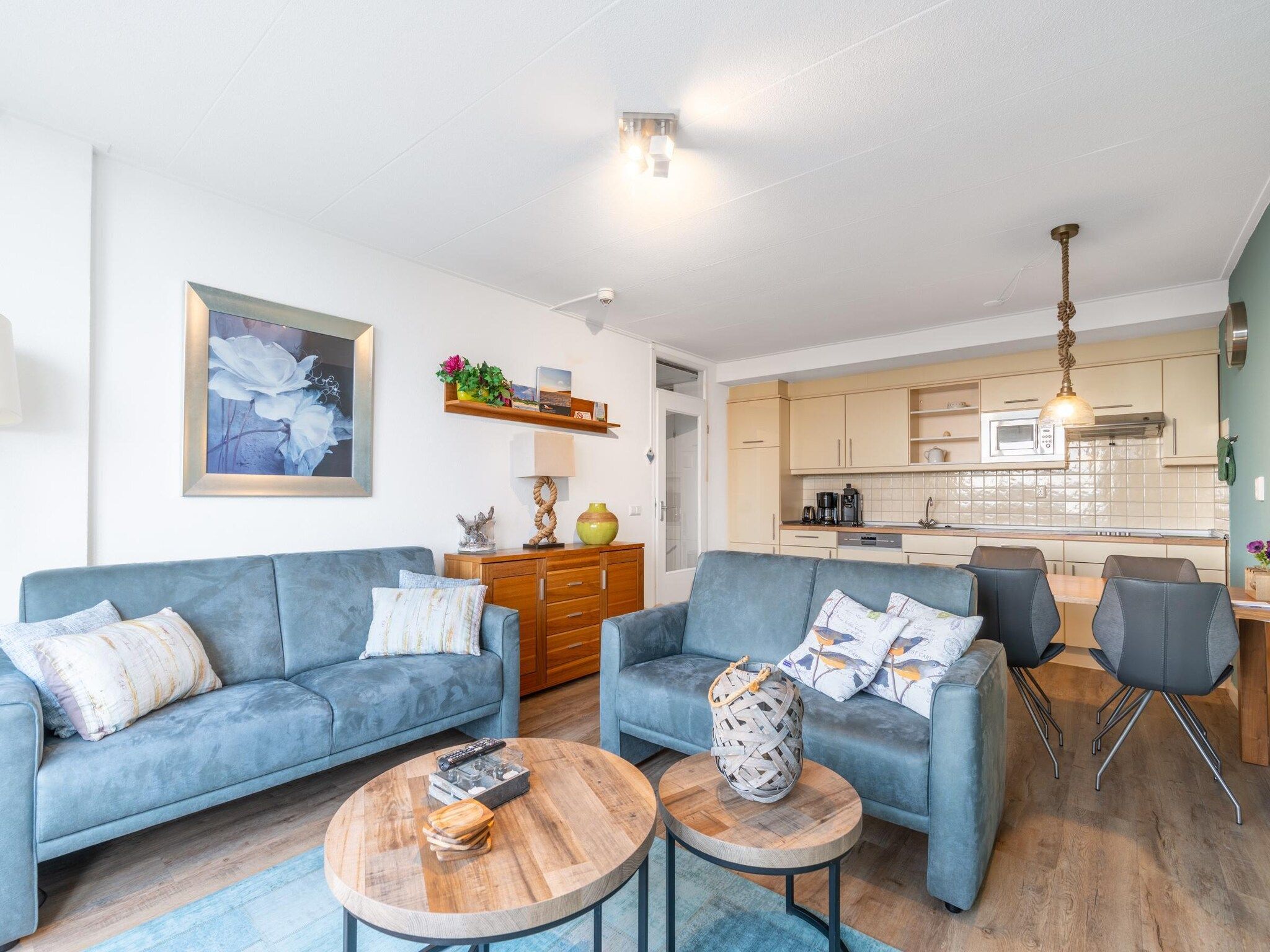 De woonkamer van Juliana 124 in De Koog