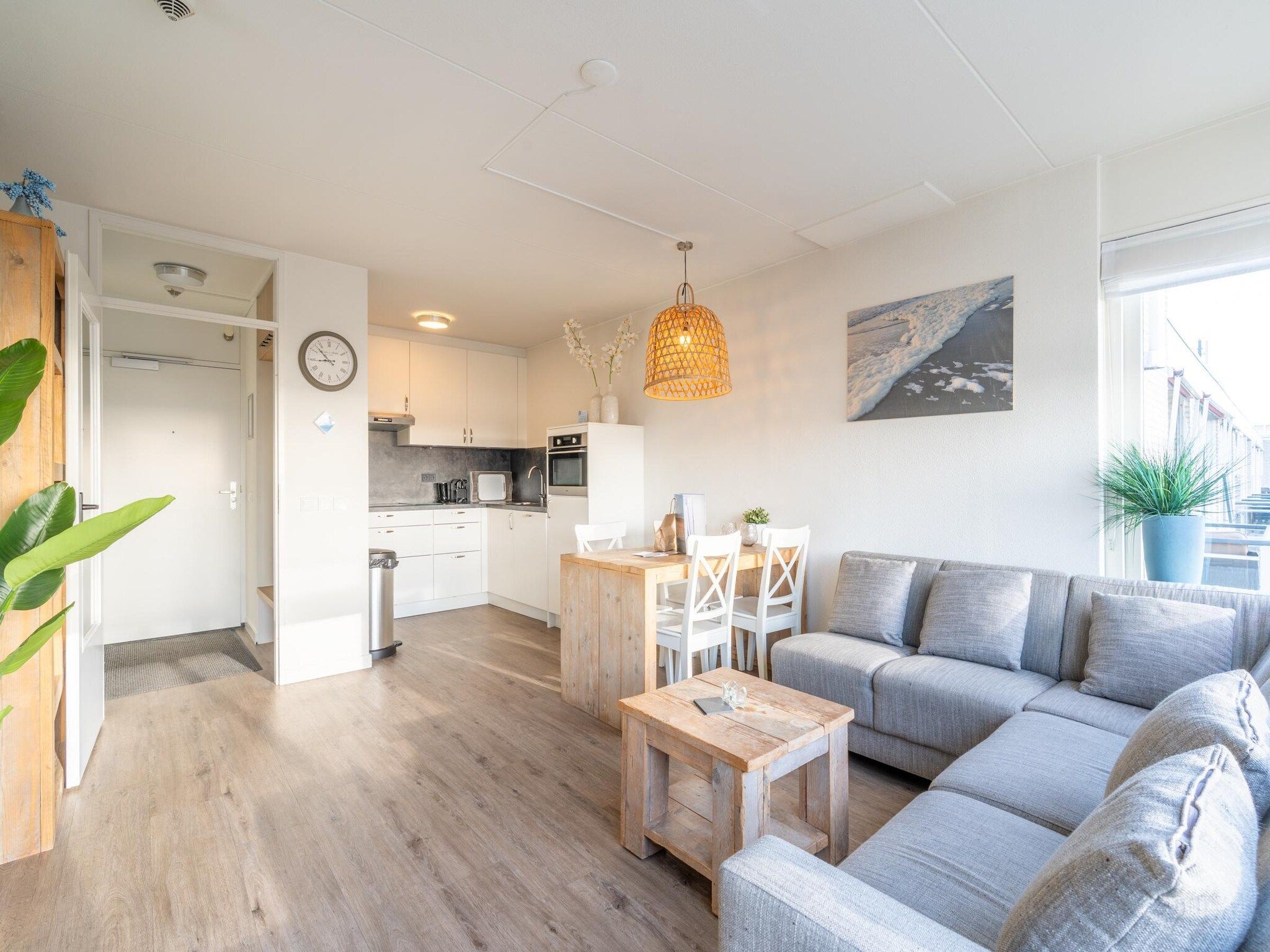 De woonkamer van Juliana 130 in De Koog