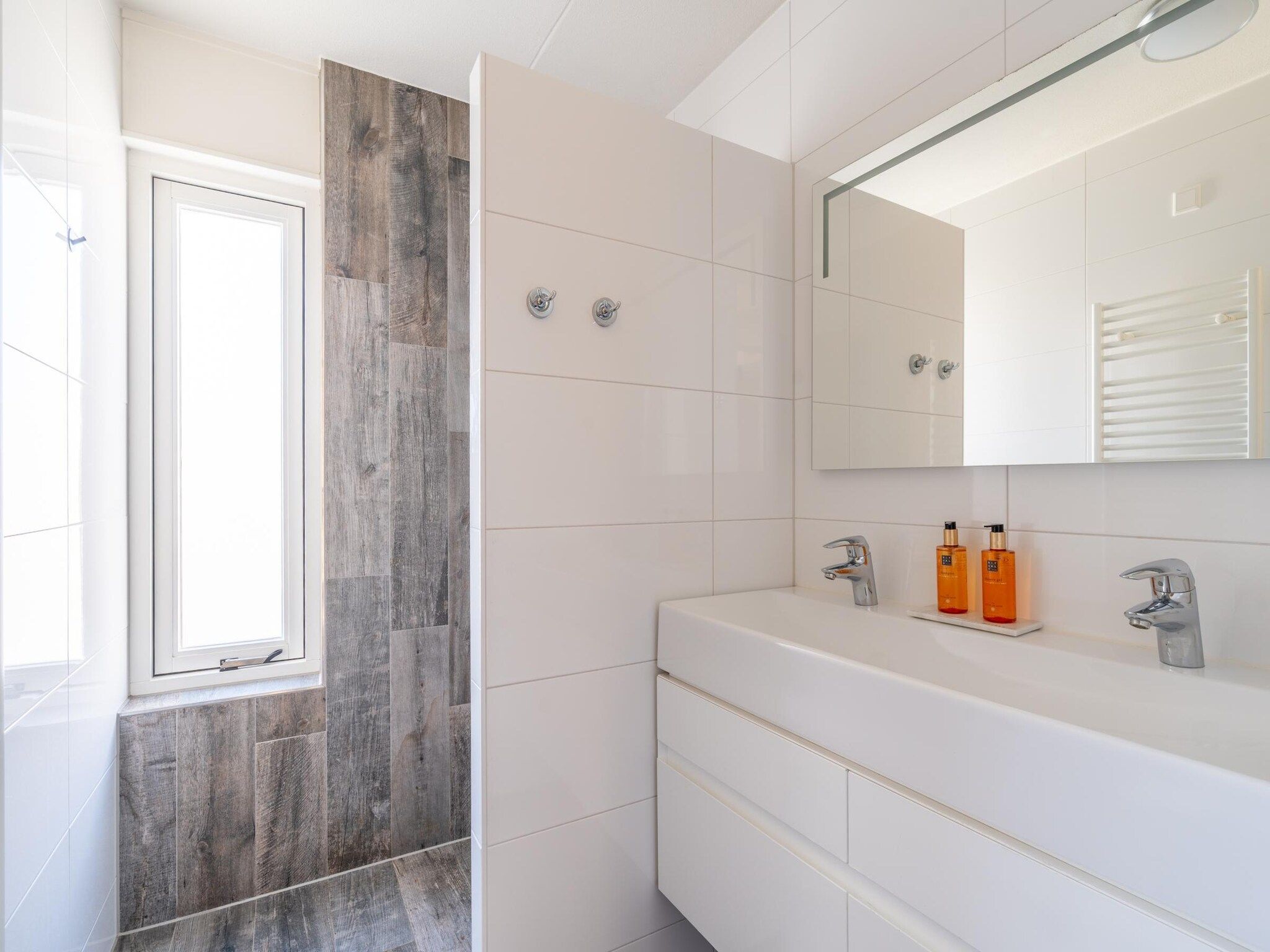 De badkamer van Juliana 130 in De Koog