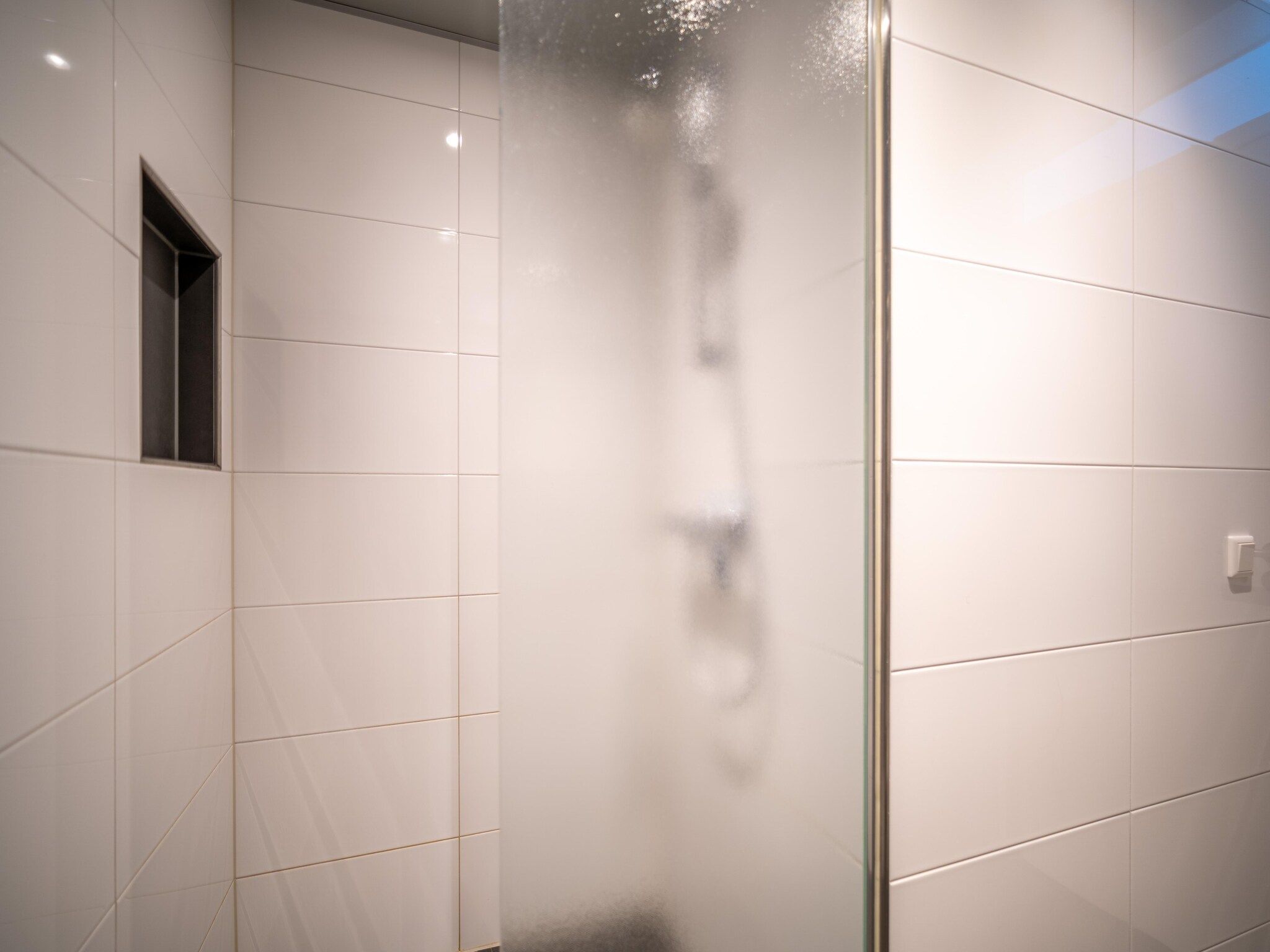 De badkamer van Juliana 132 in De Koog