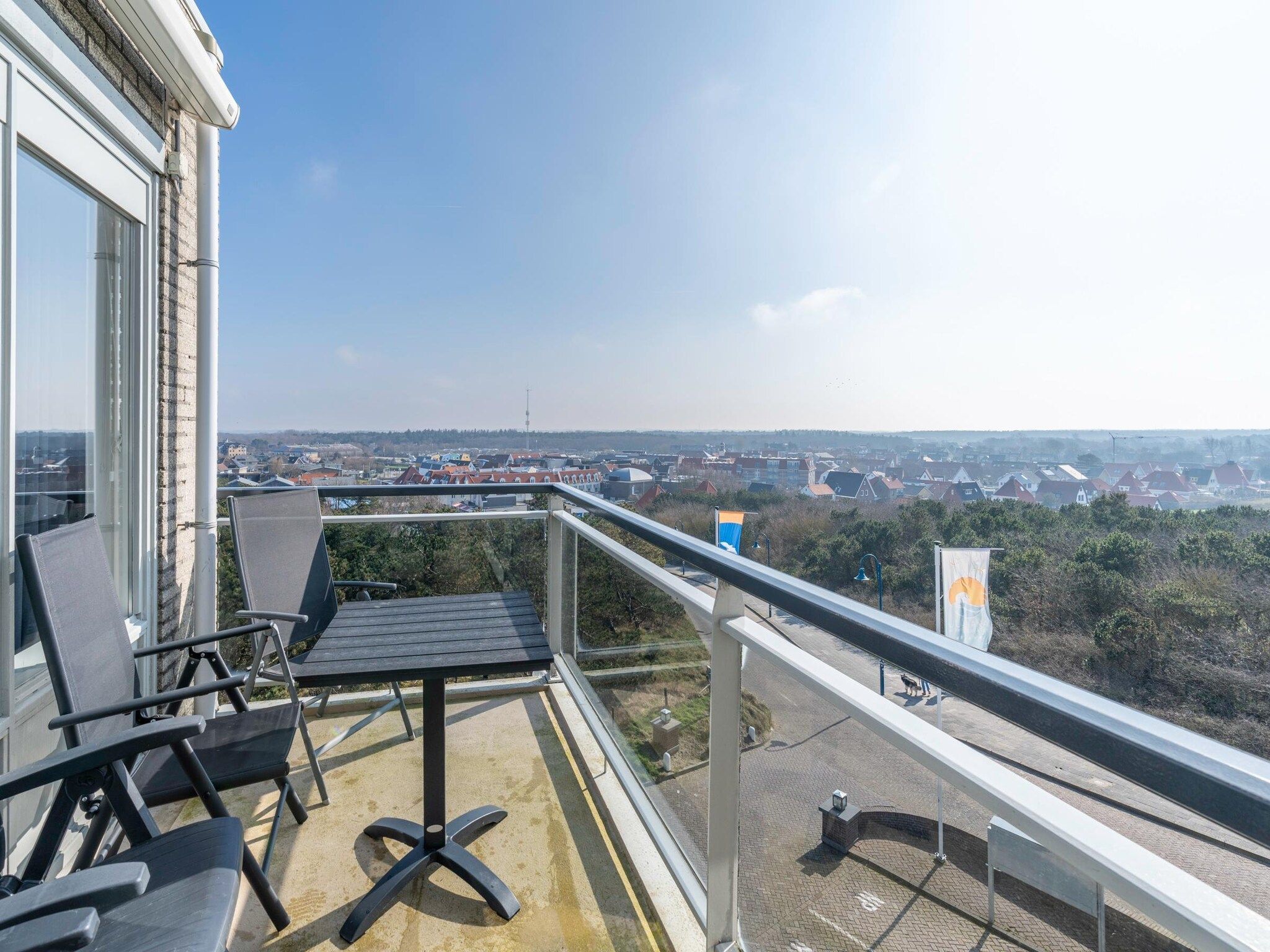 Het uitzicht vanaf Juliana 132 in De Koog