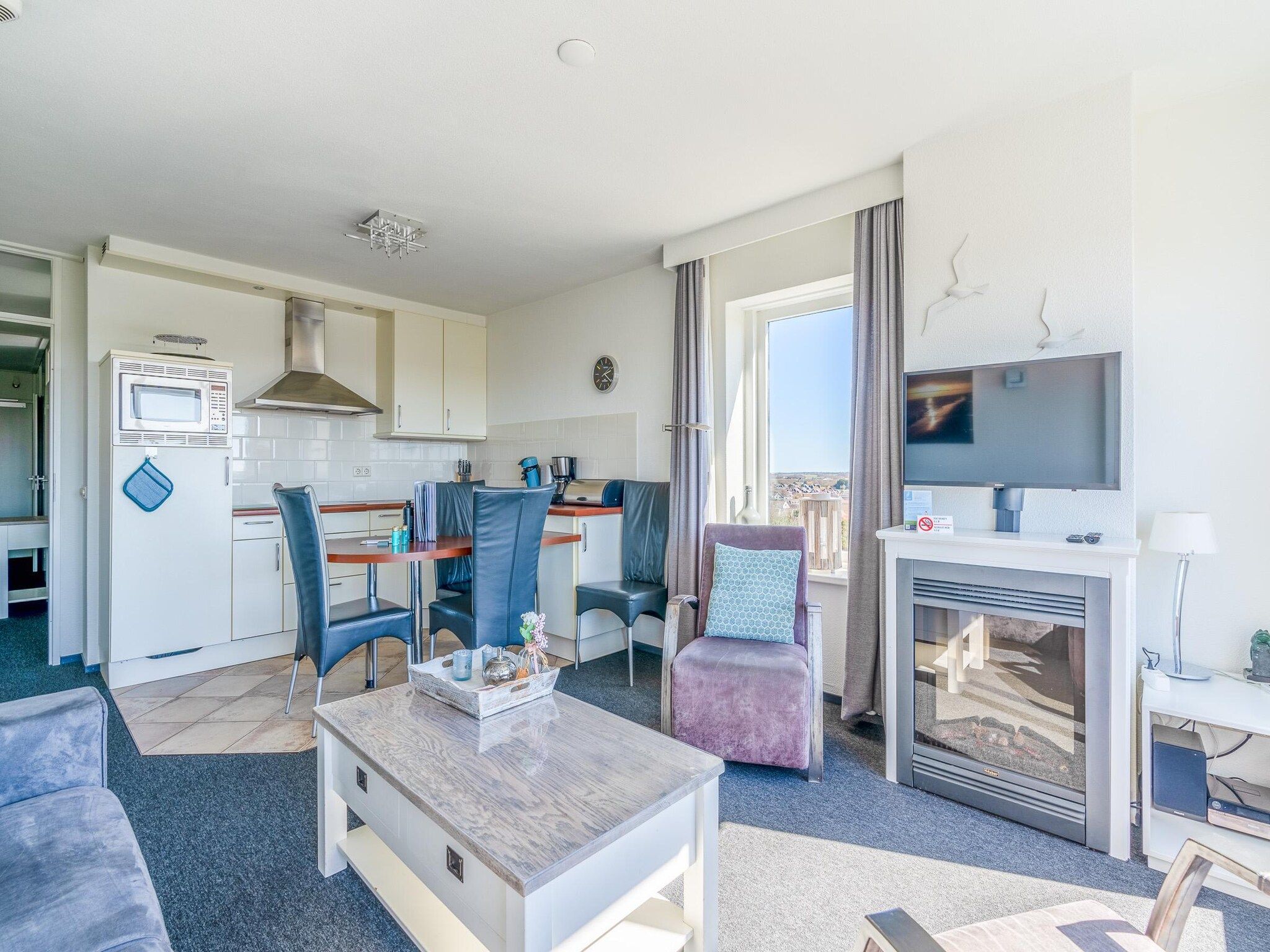 De woonkamer van Juliana 134 in De Koog