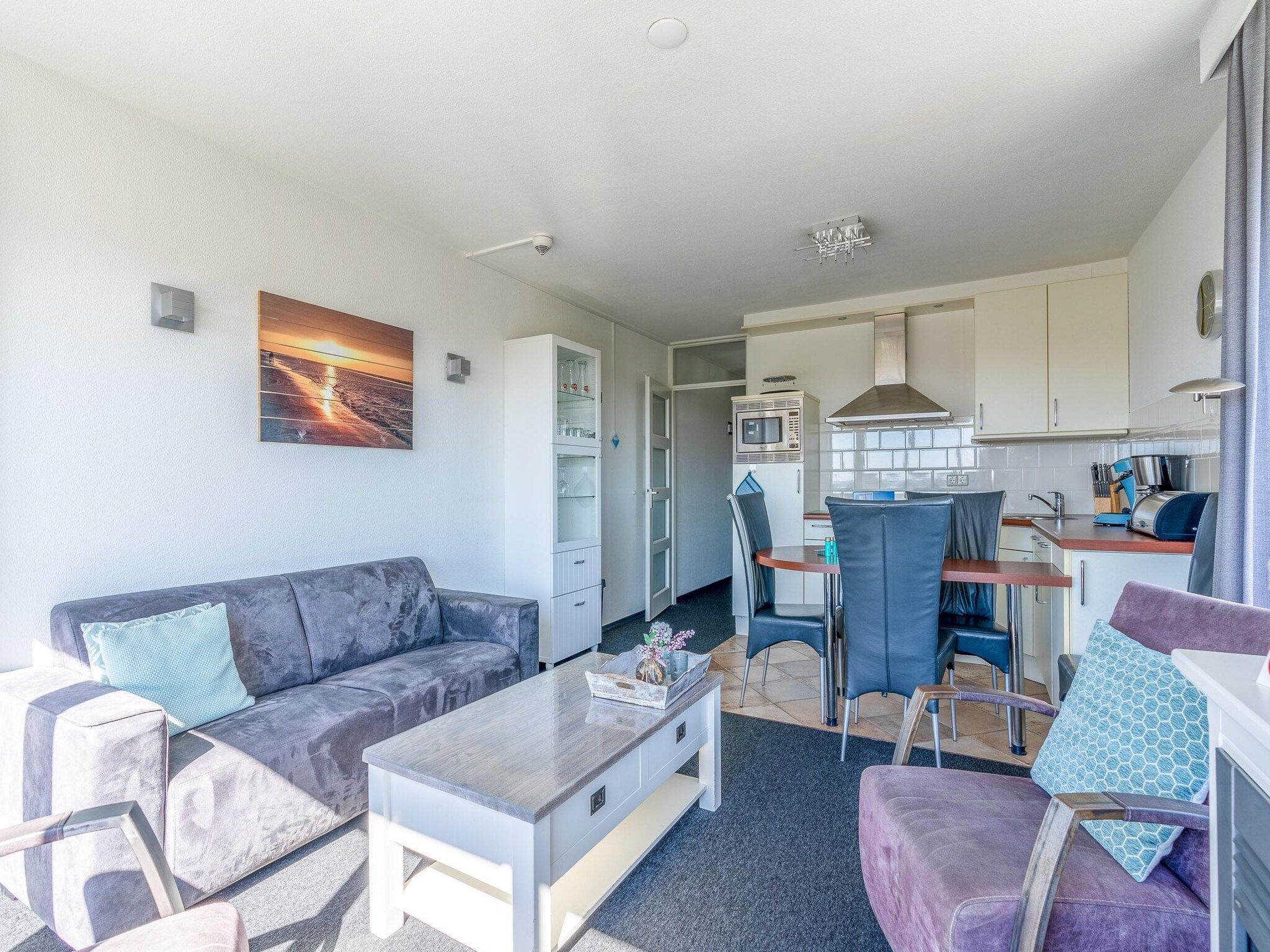 De woonkamer van Juliana 134 in De Koog