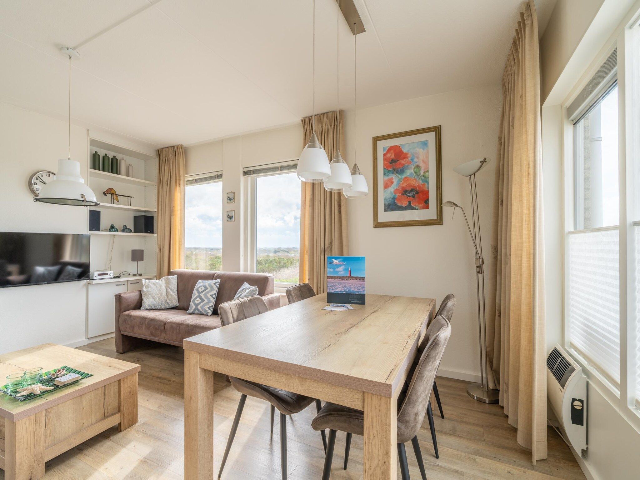 De woonkamer van Juliana 170 in De Koog