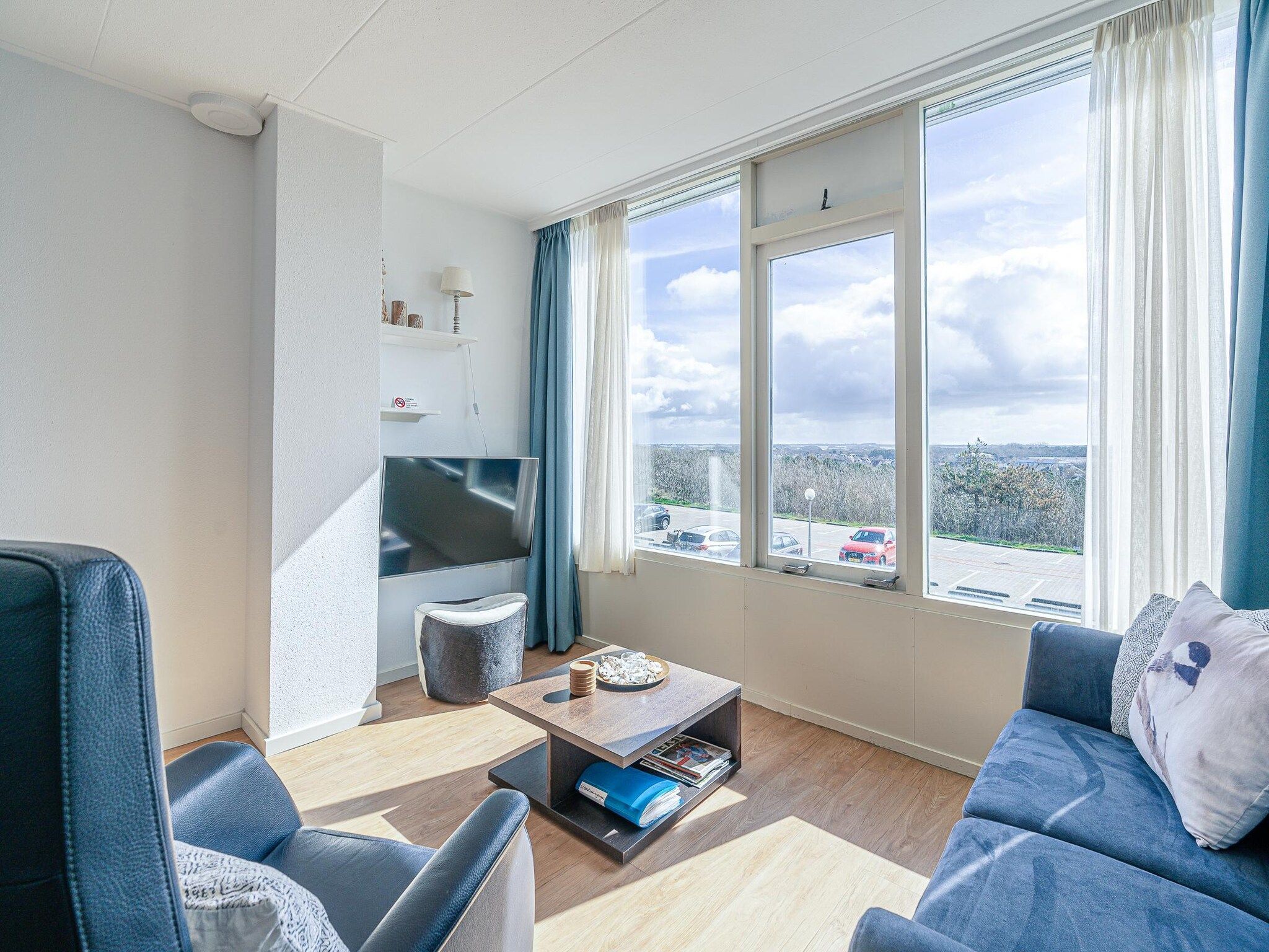 De woonkamer van Juliana 128 in De Koog