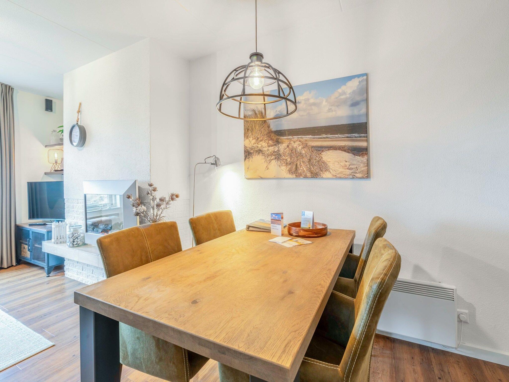 De eetkamer van Juliana 166 in De Koog