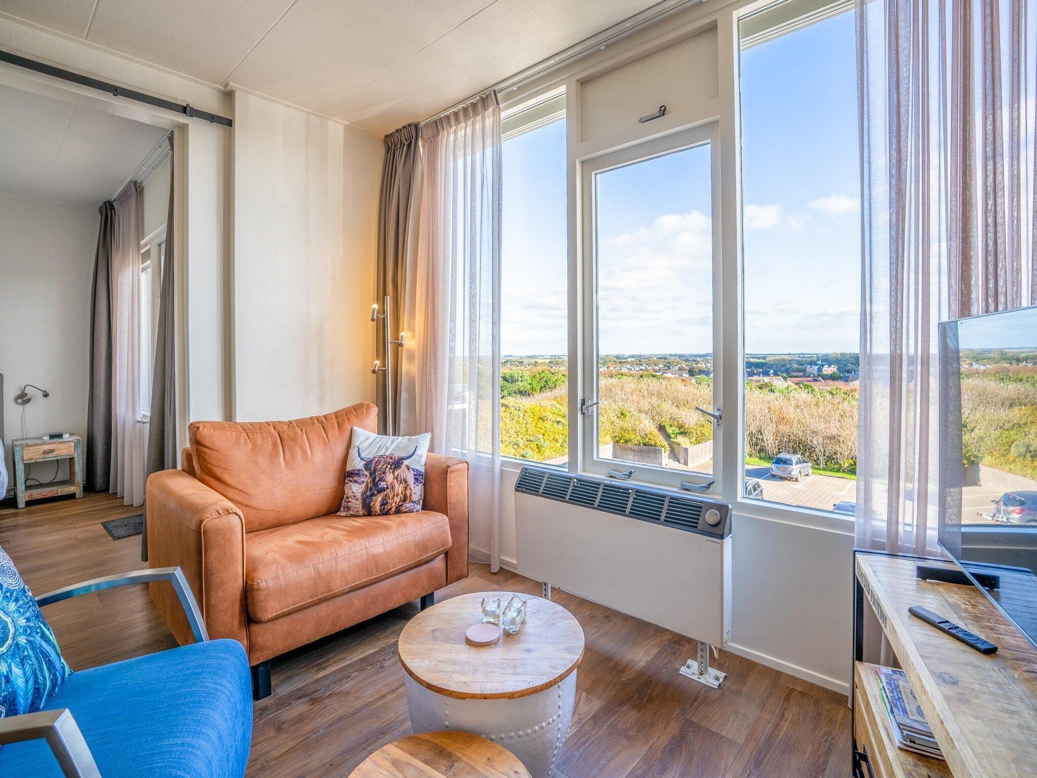 De woonkamer van Juliana 172 in De Koog