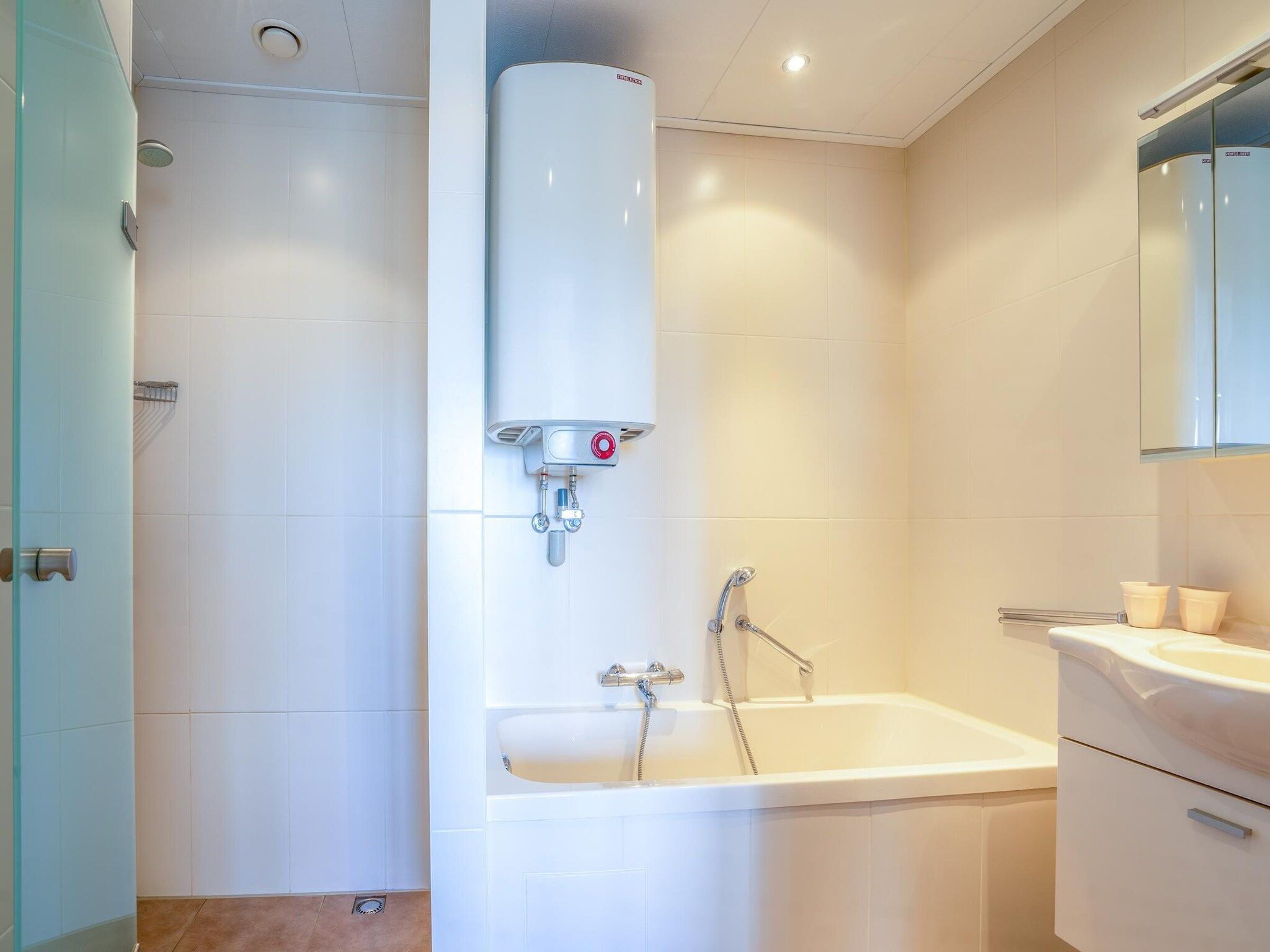 De badkamer van Juliana 172 in De Koog