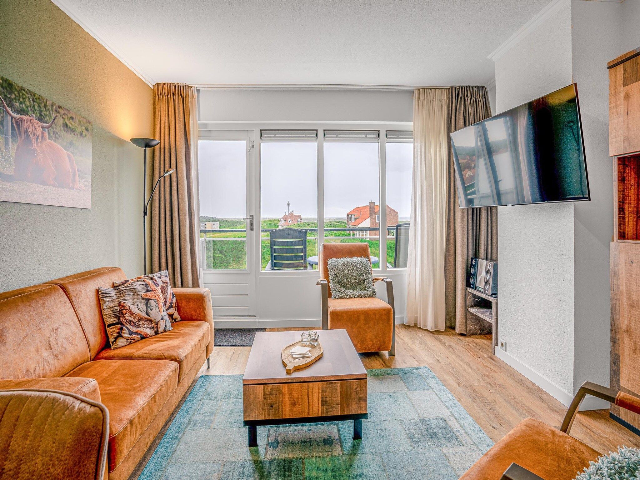 De woonkamer van Juliana 136 in De Koog