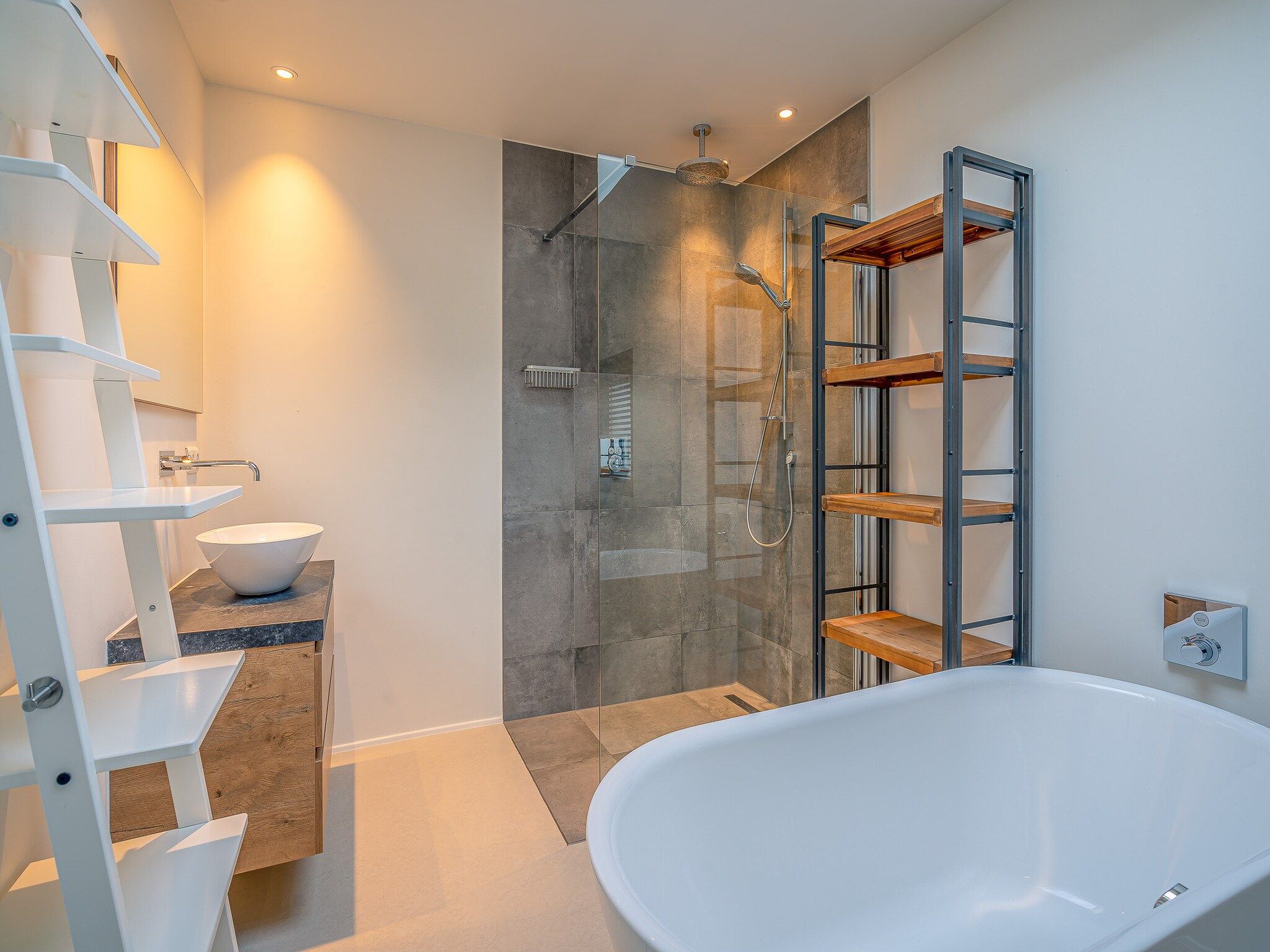 De badkamer van Brink 15 in De Koog