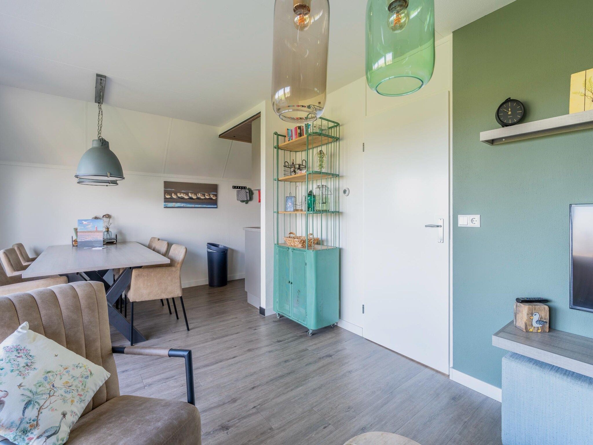 De woonkamer van Nieuwlanderweg 75 in De Waal