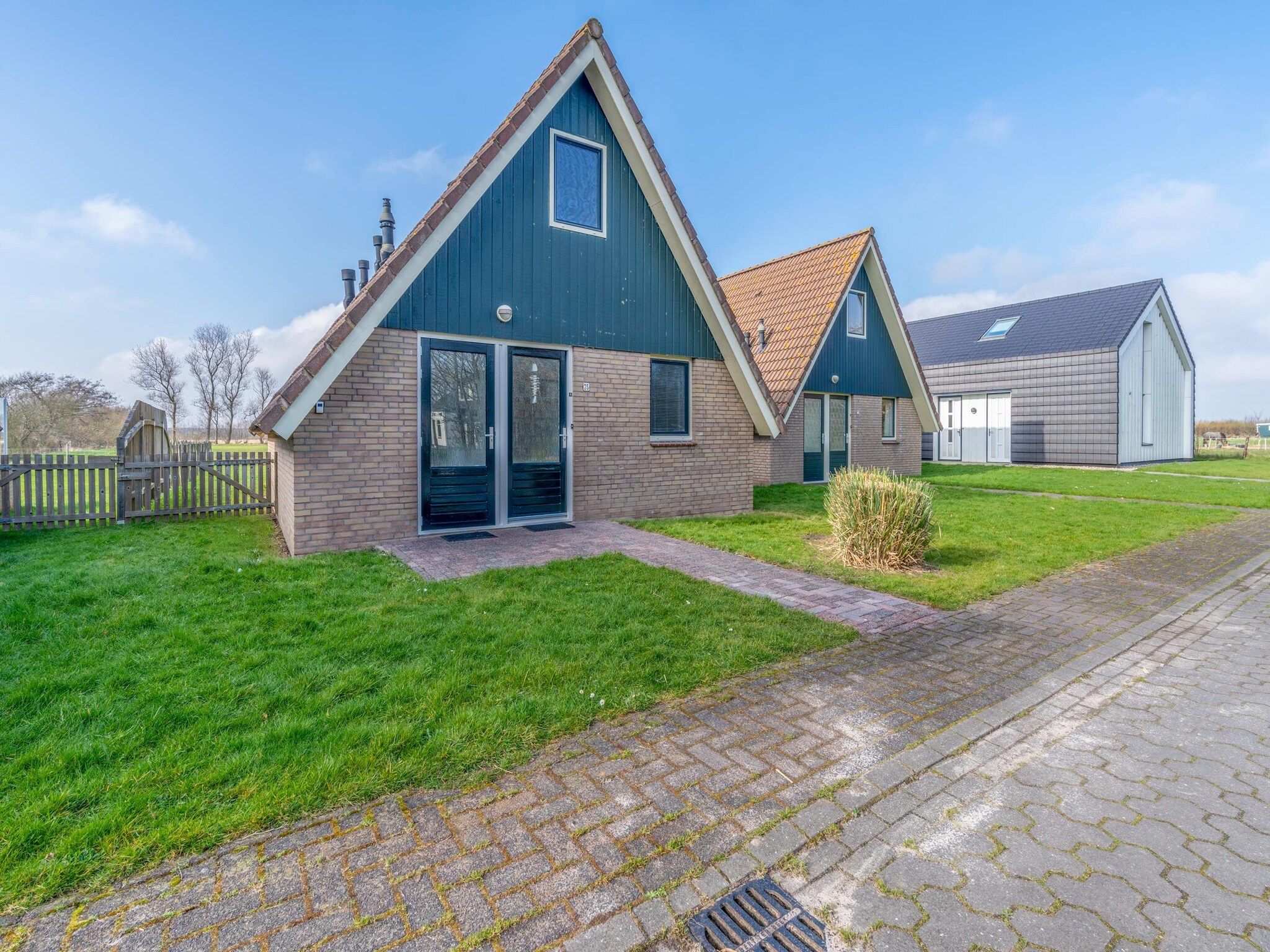 De tuin van Nieuwlanderweg 75 in De Waal