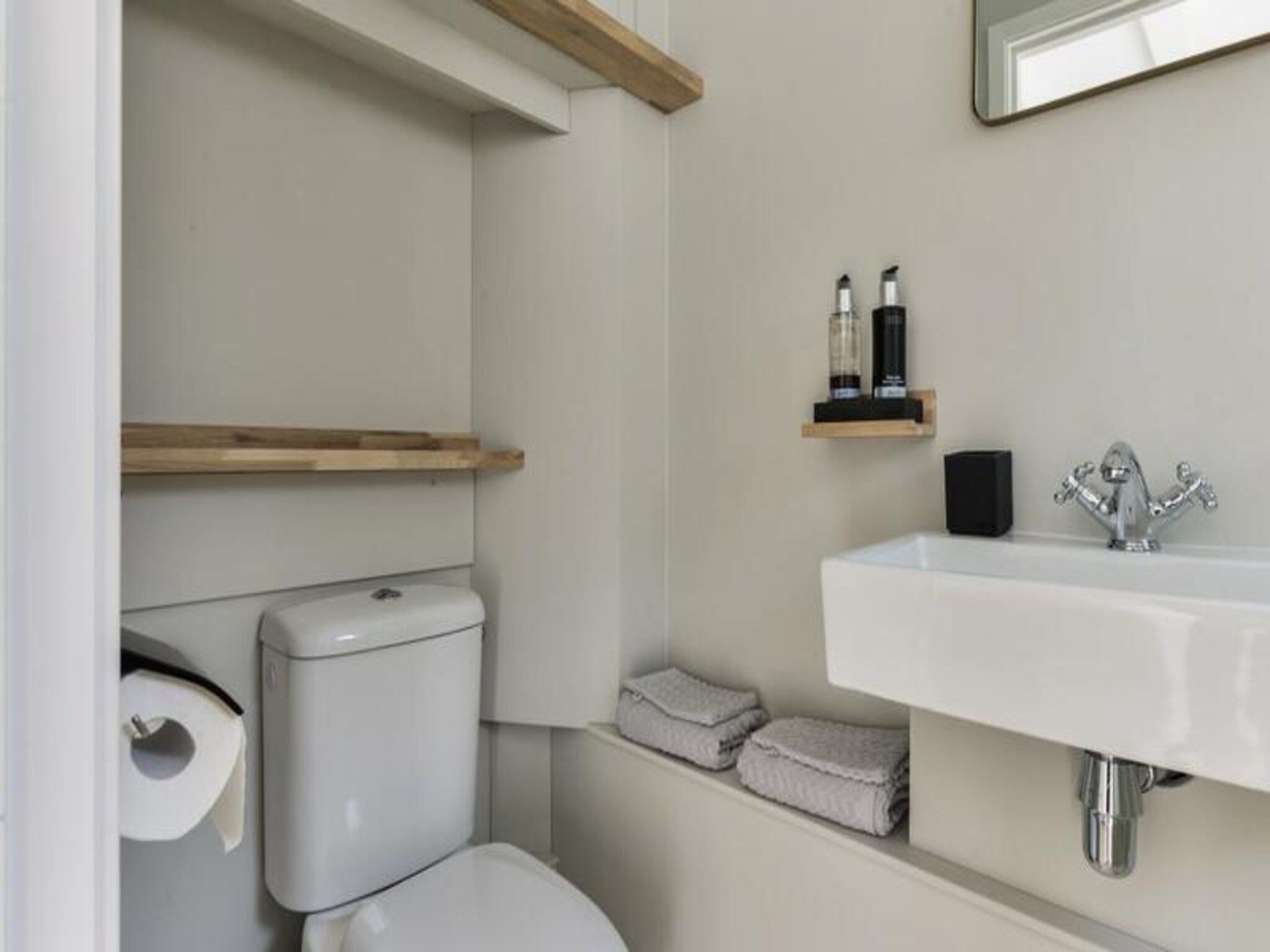 Villa Loft Apartment With Light Garden Room in Zandvoort - Foto 7 van 23