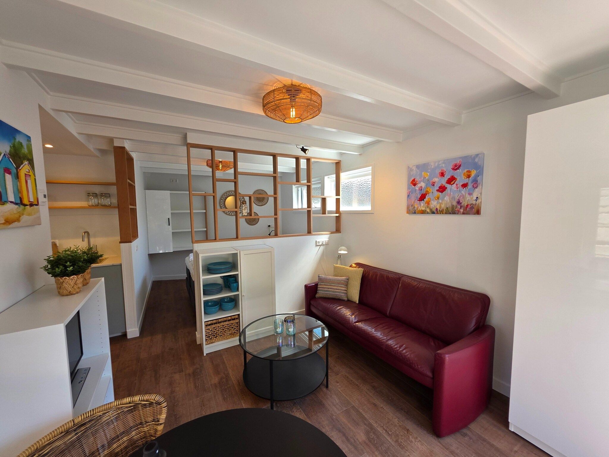 De woonkamer van Ruijslaan 13C - Achter de zandduyn in De Koog