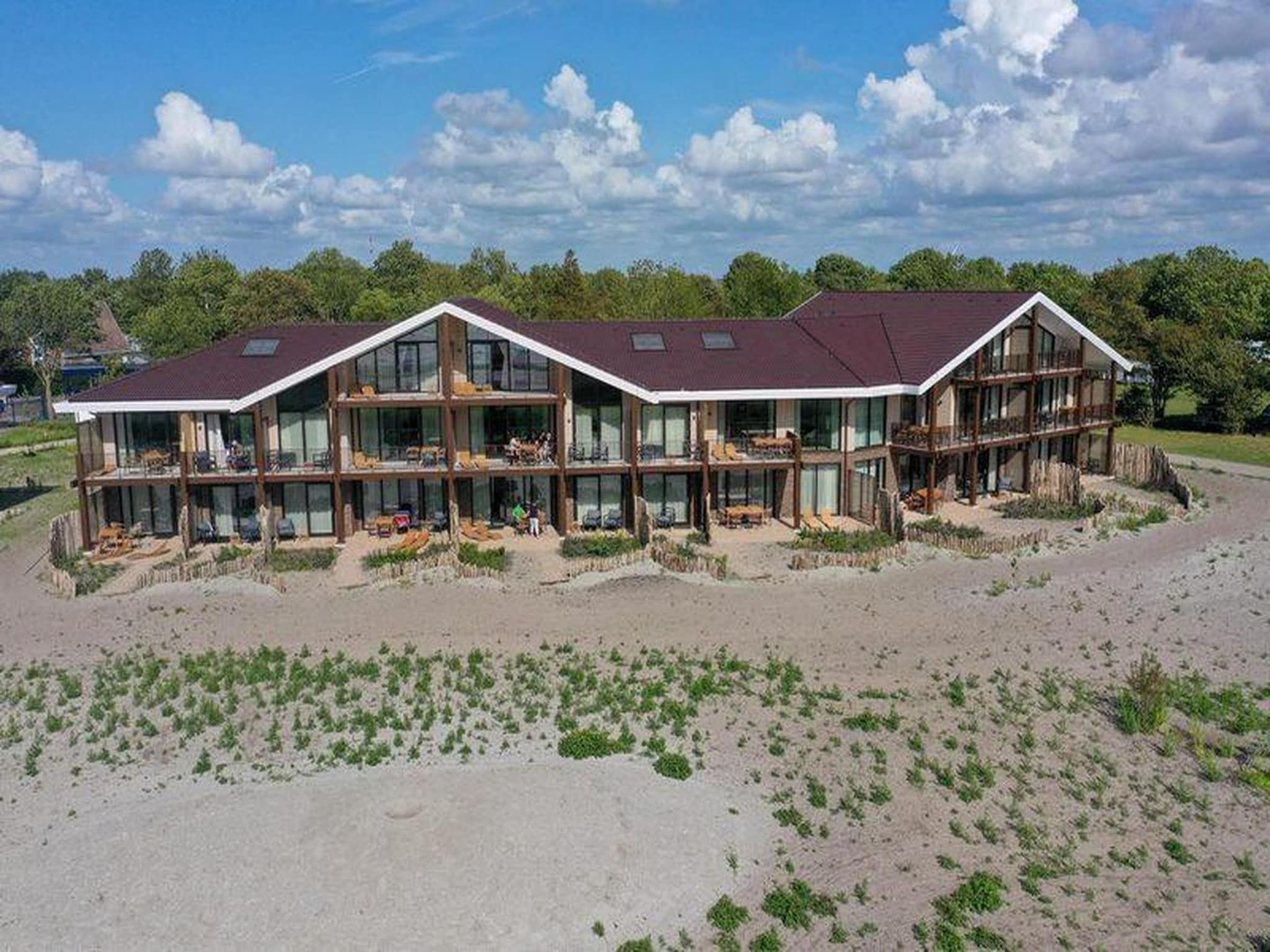 De buitenkant van Luxury Beach Apartment | 8 Pers. in Workum
