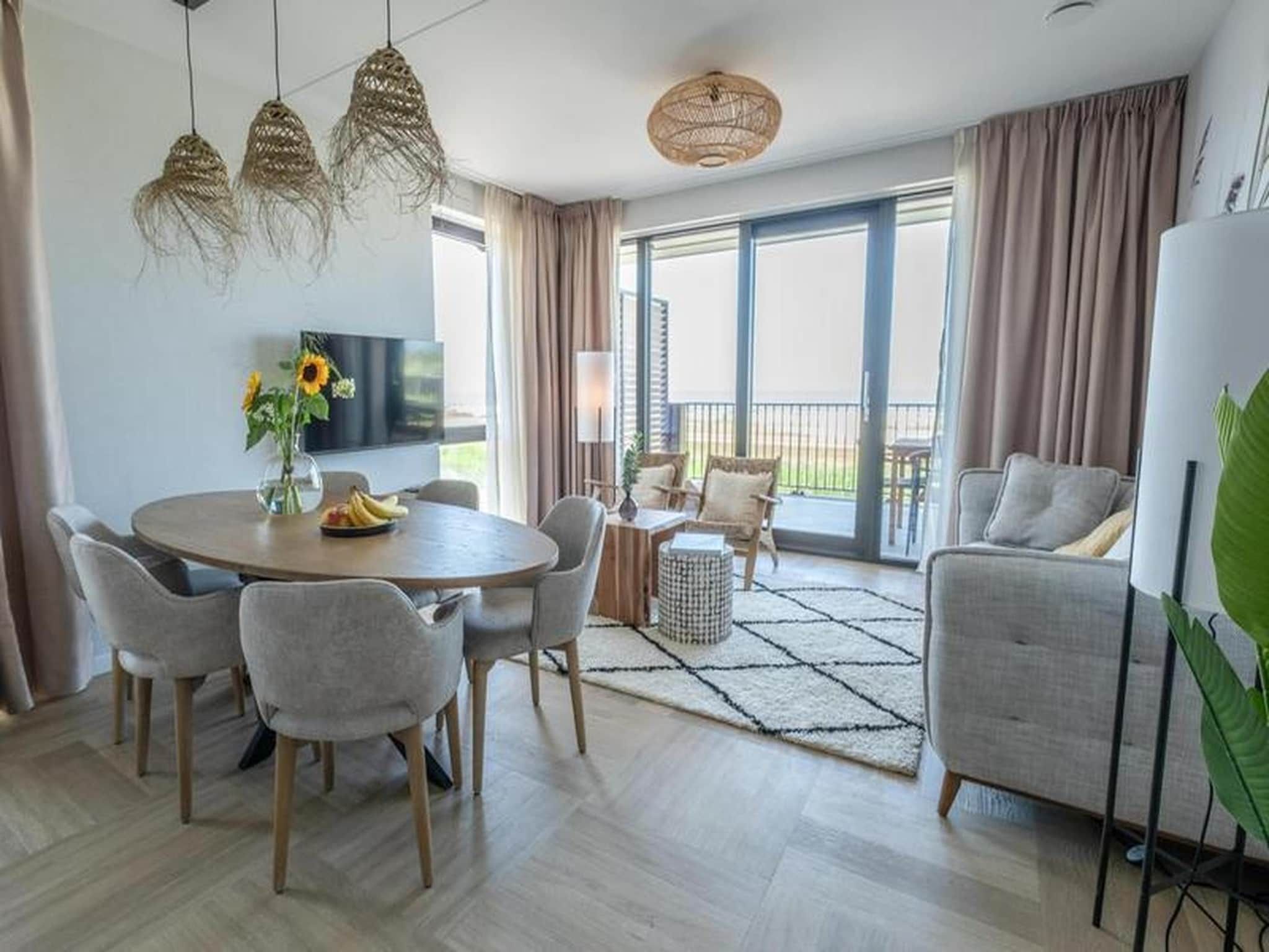 De eetkamer van Luxury Beach Apartment | 4 Pers. in Workum