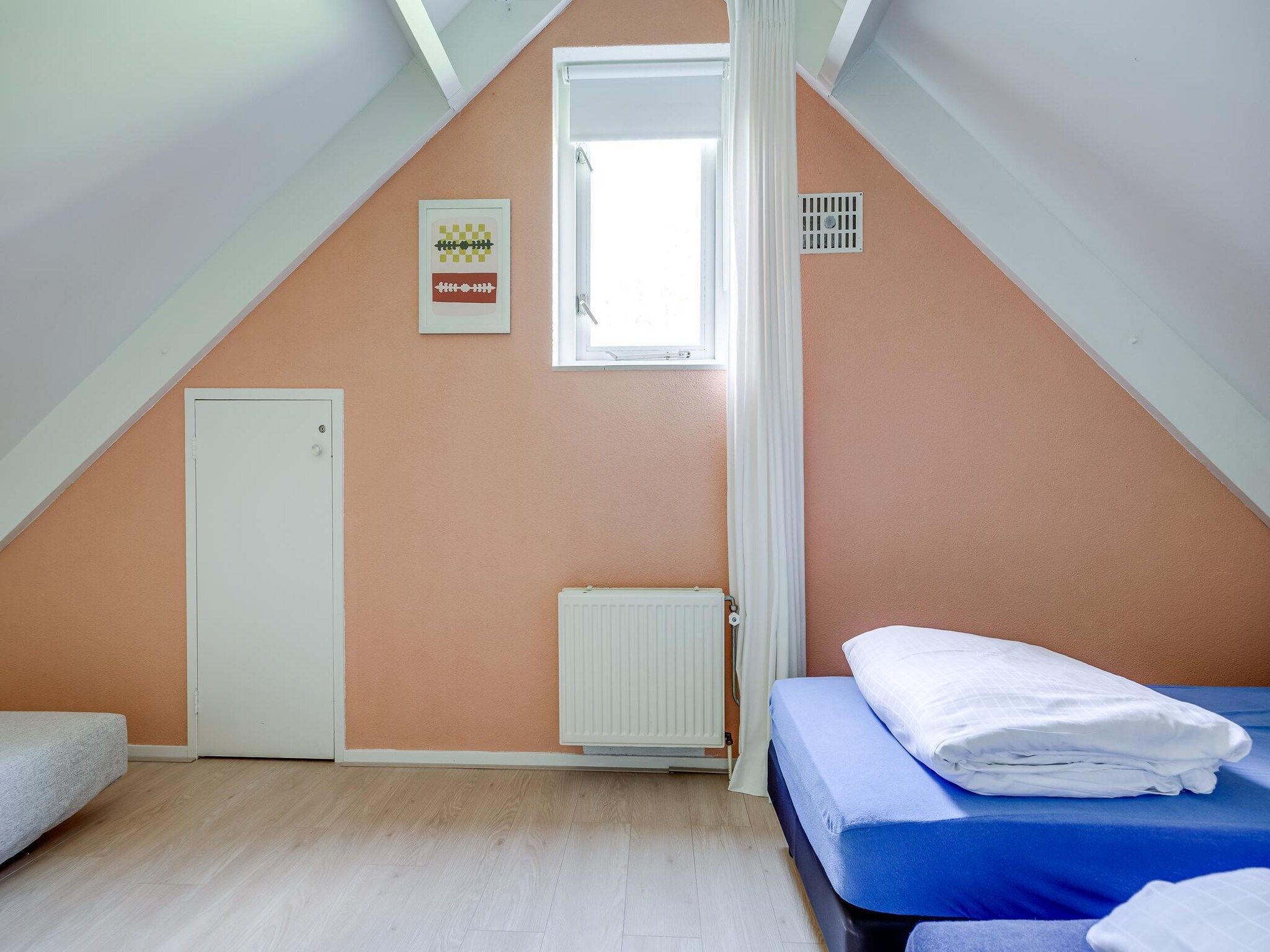 Een slaapkamer van 7 - Persoons Forest 217 Sauna Bungalow (copy) in Ewijk