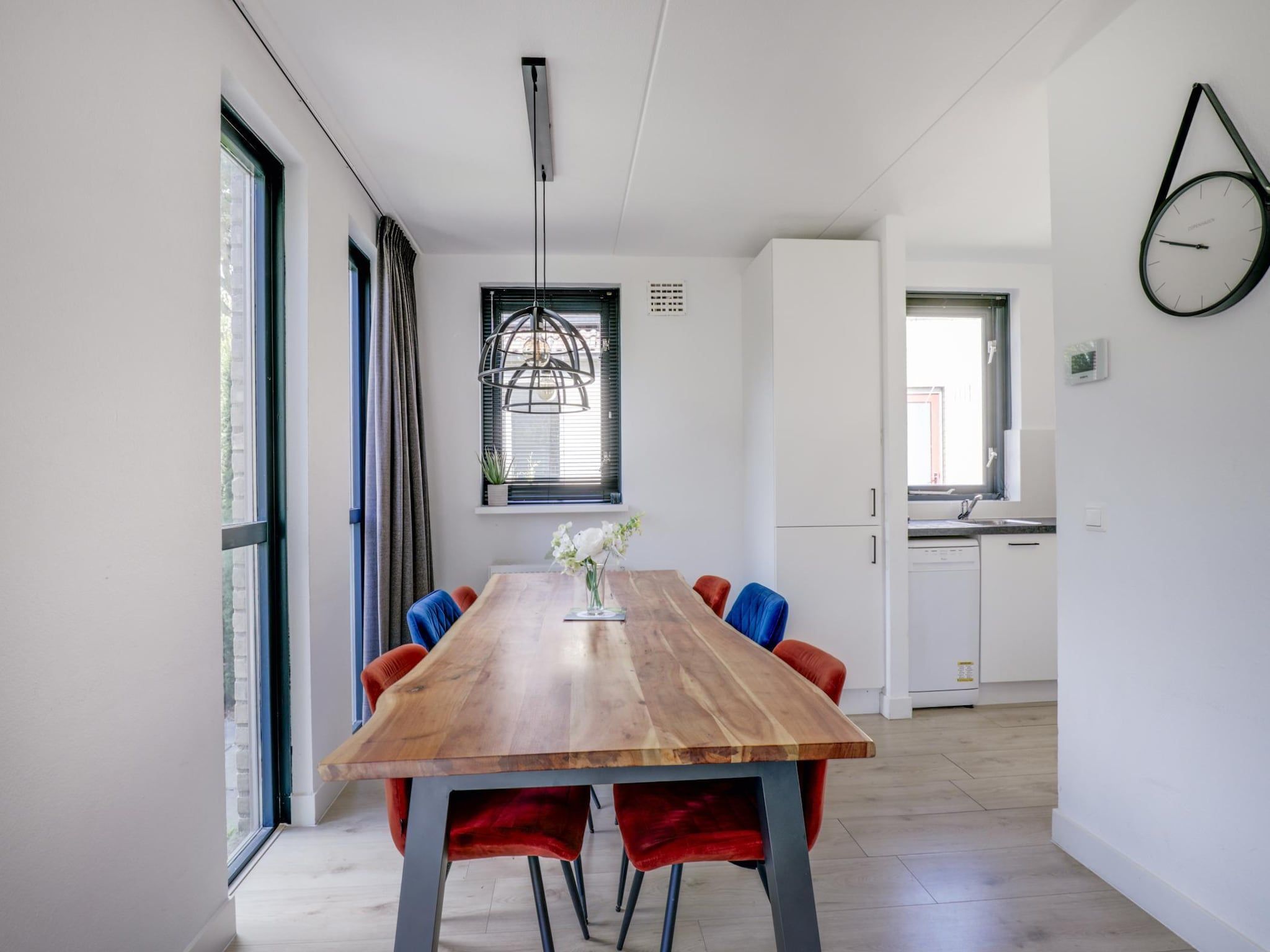 De eetkamer van 6 - Persons De Zingende Wilg (copy) (copy) (copy) in Ewijk