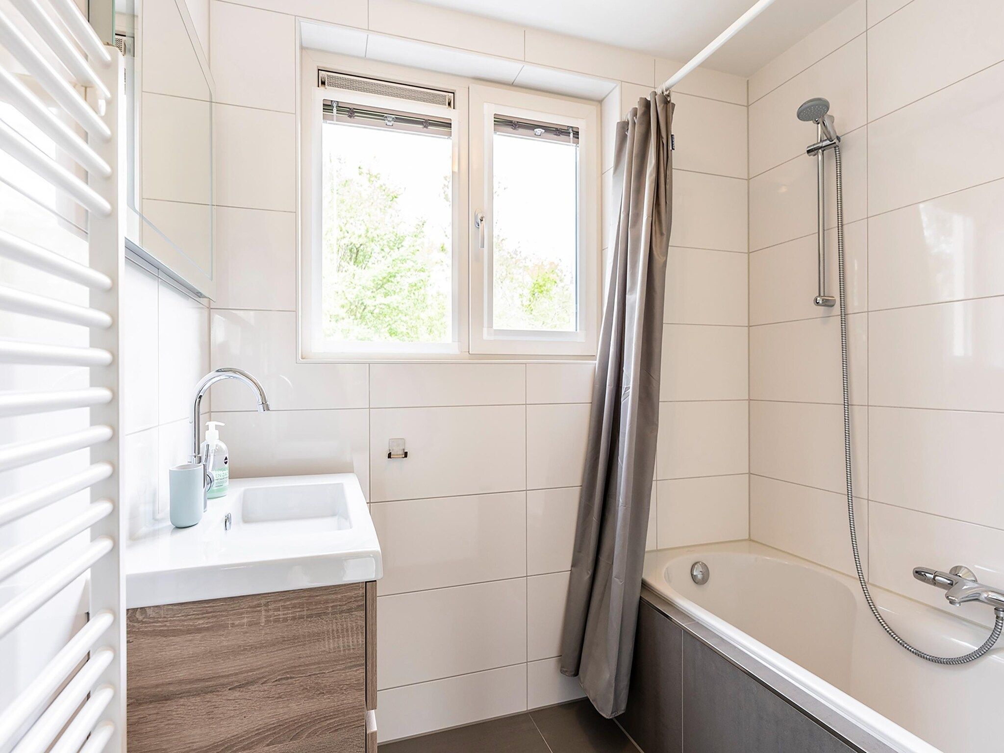 De badkamer van Noorderlicht in De Cocksdorp