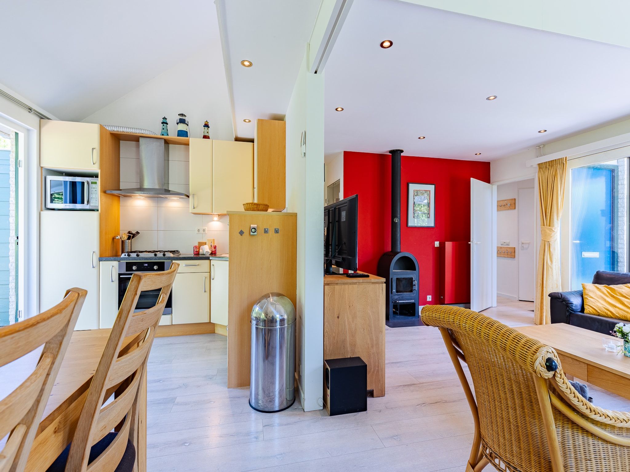 De keuken van Vakantiewoning - Westduin 6 I Vlissingen 'Zilt en zand' in Vlissingen