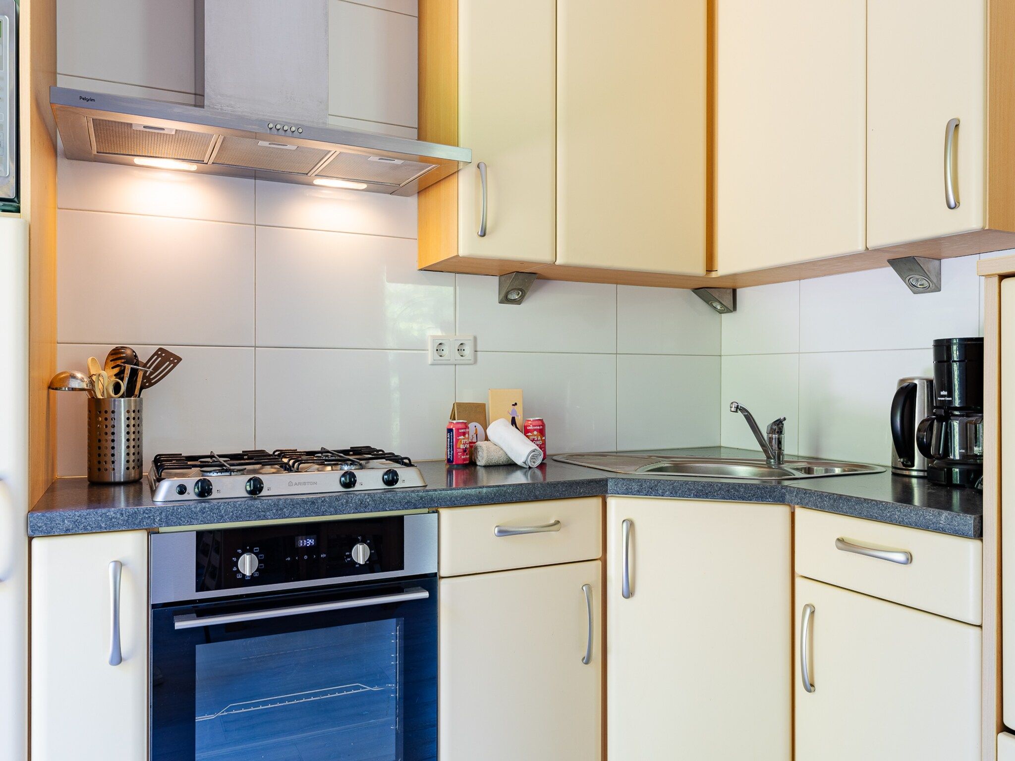 De keuken van Vakantiewoning - Westduin 6 I Vlissingen 'Zilt en zand' in Vlissingen