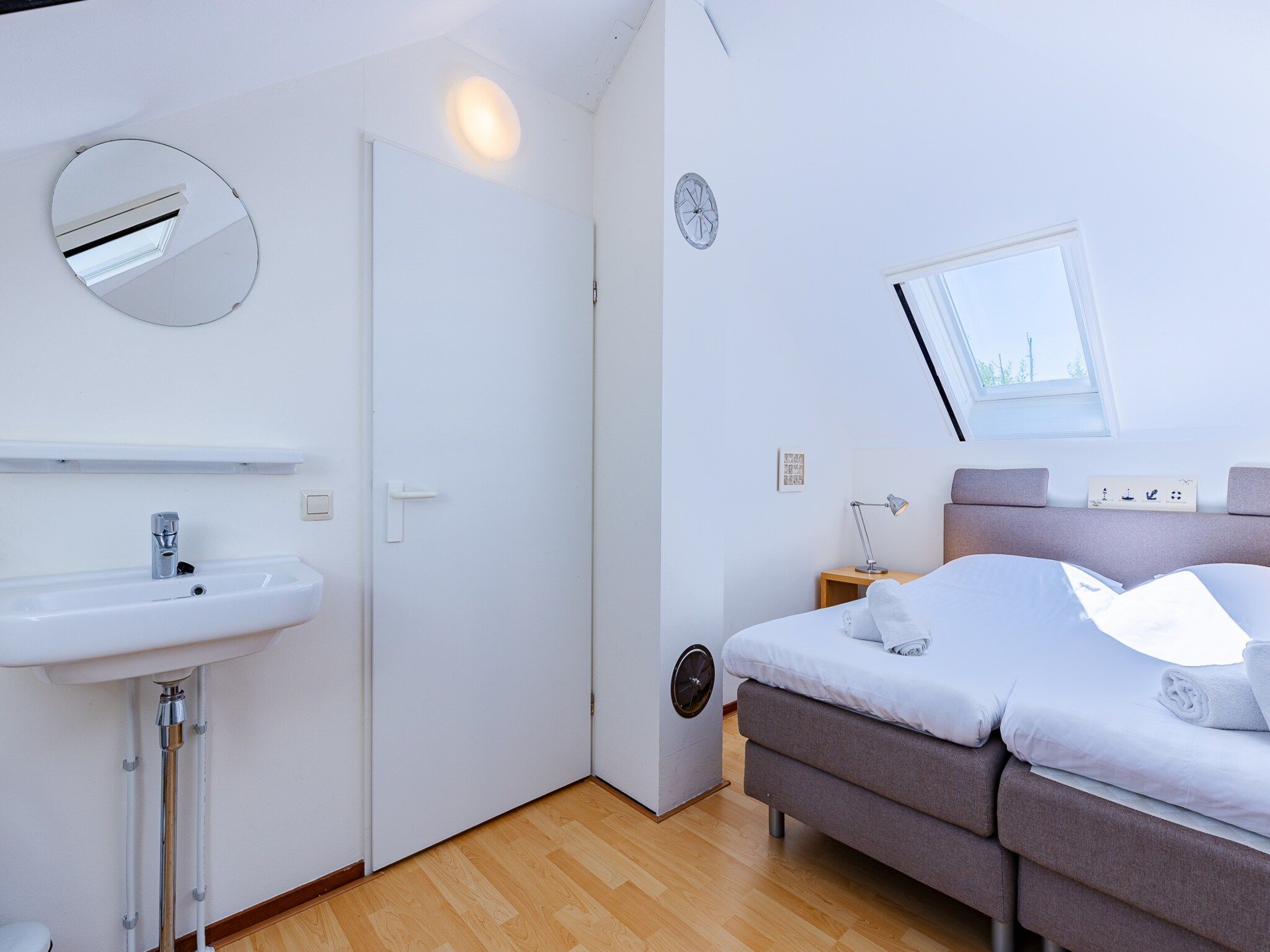 Een slaapkamer van Vakantiewoning - Westduin 6 I Vlissingen 'Zilt en zand' in Vlissingen