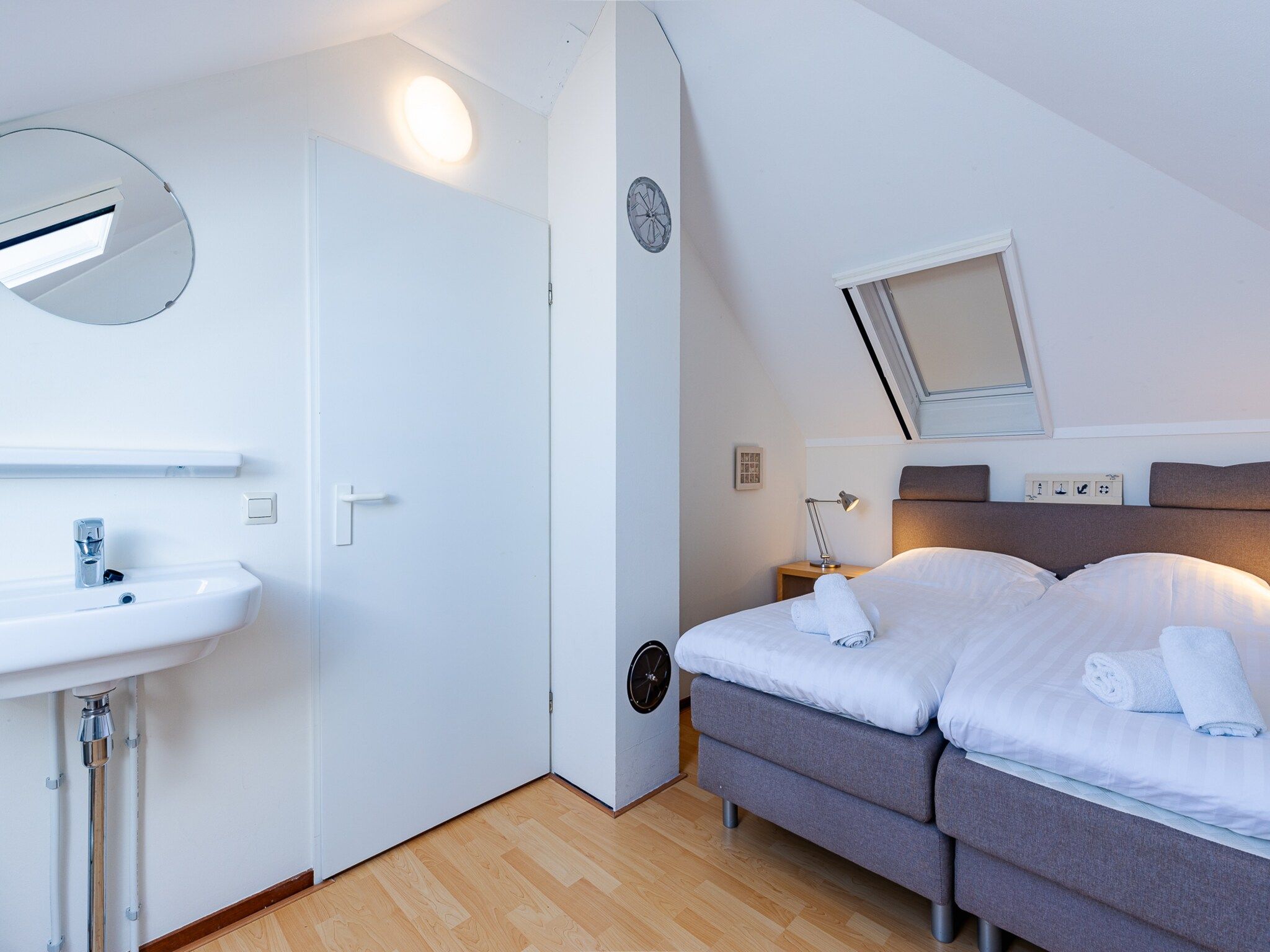 Een slaapkamer van Vakantiewoning - Westduin 6 I Vlissingen 'Zilt en zand' in Vlissingen