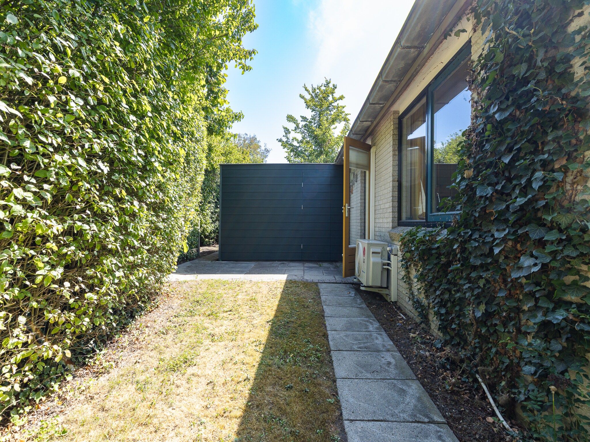 De tuin van Vakantiewoning - Westduin 6 I Vlissingen 'Zilt en zand' in Vlissingen