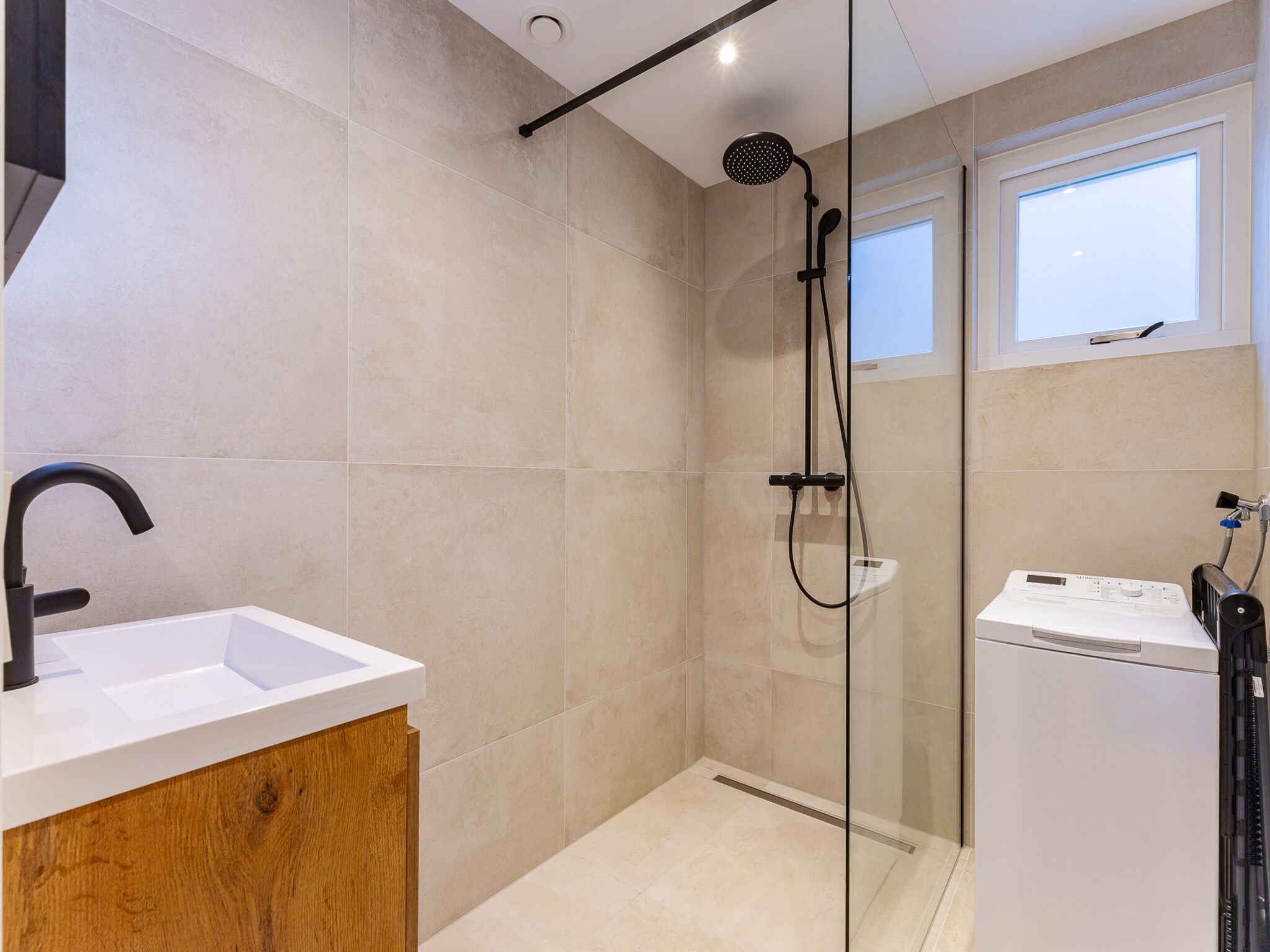 De badkamer van Holiday home - Schoolstraat 6a | Vrouwenpolder in Vrouwenpolder
