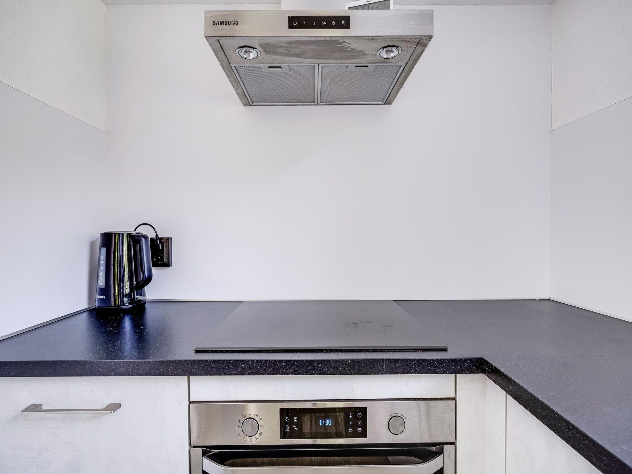 De keuken van 7 - Persoons Forest 217 Sauna Bungalow (copy) in Ewijk