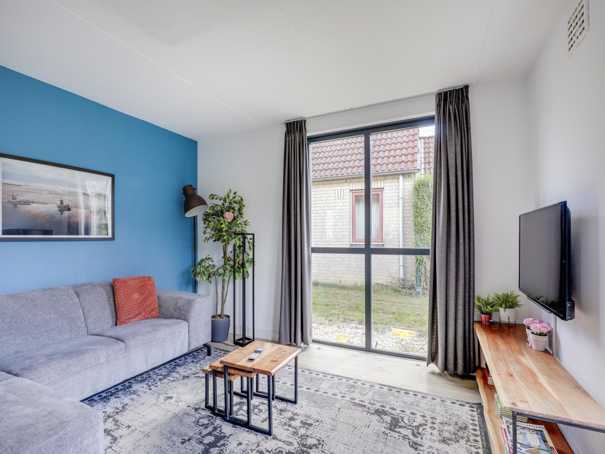 De woonkamer van 7 - Persoons Forest 217 Sauna Bungalow (copy) (copy) in Ewijk