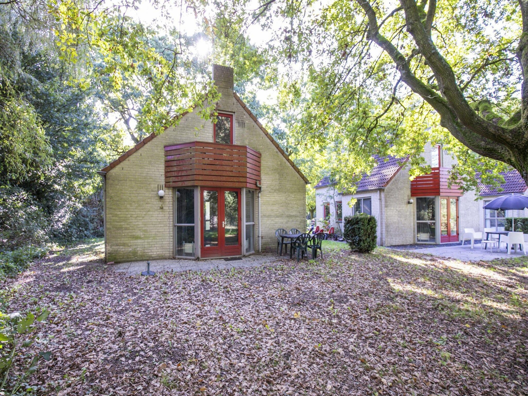 De buitenkant van 6 - Persons De Zingende Wilg (copy) (copy) in Ewijk