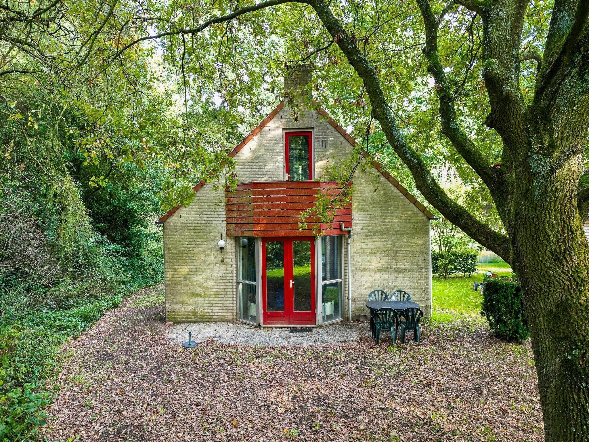 De buitenkant van 6 - Persons De Zingende Wilg (copy) (copy) in Ewijk