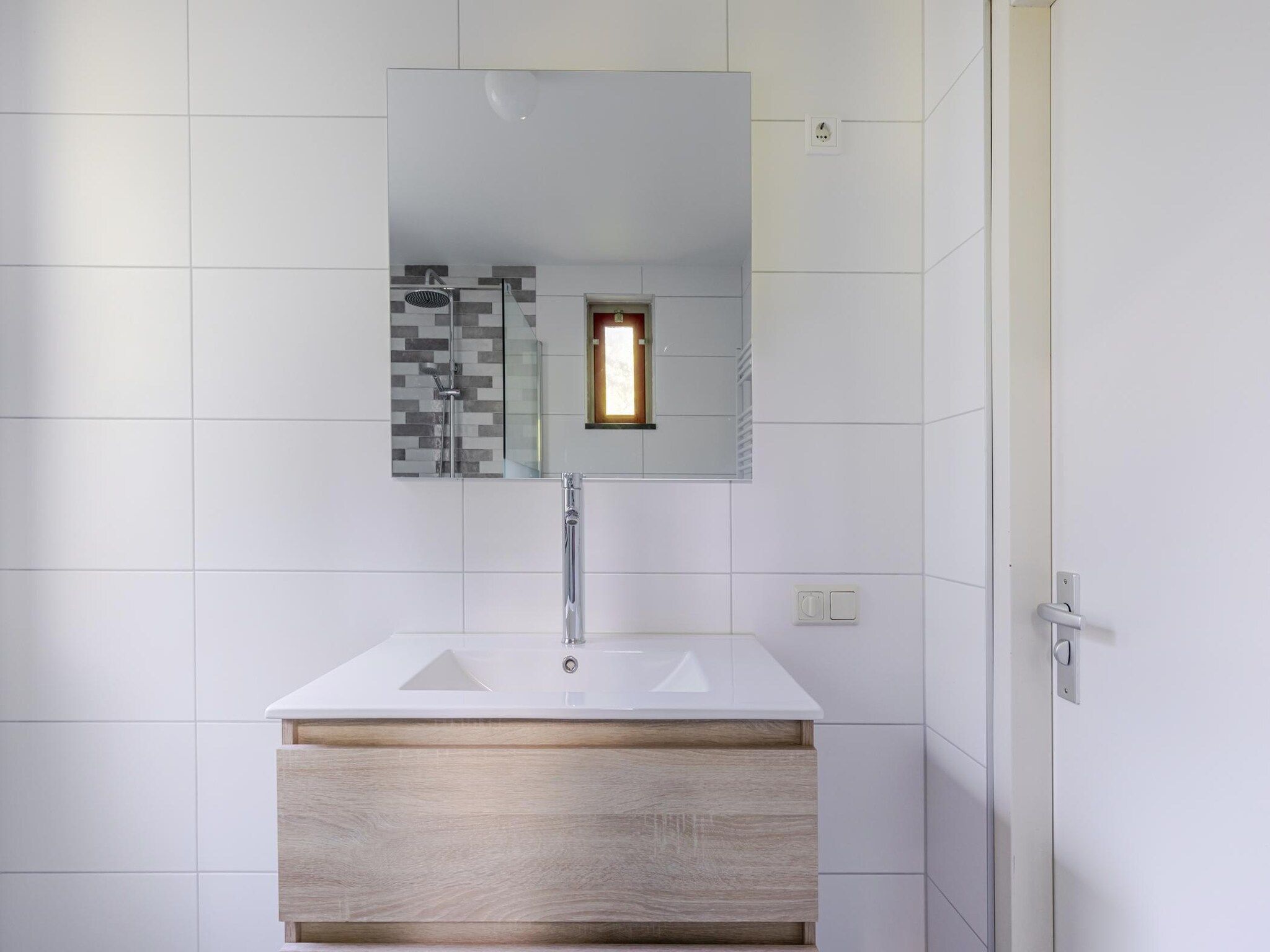 De badkamer van 6 - Persons De Zingende Wilg (copy) (copy) in Ewijk