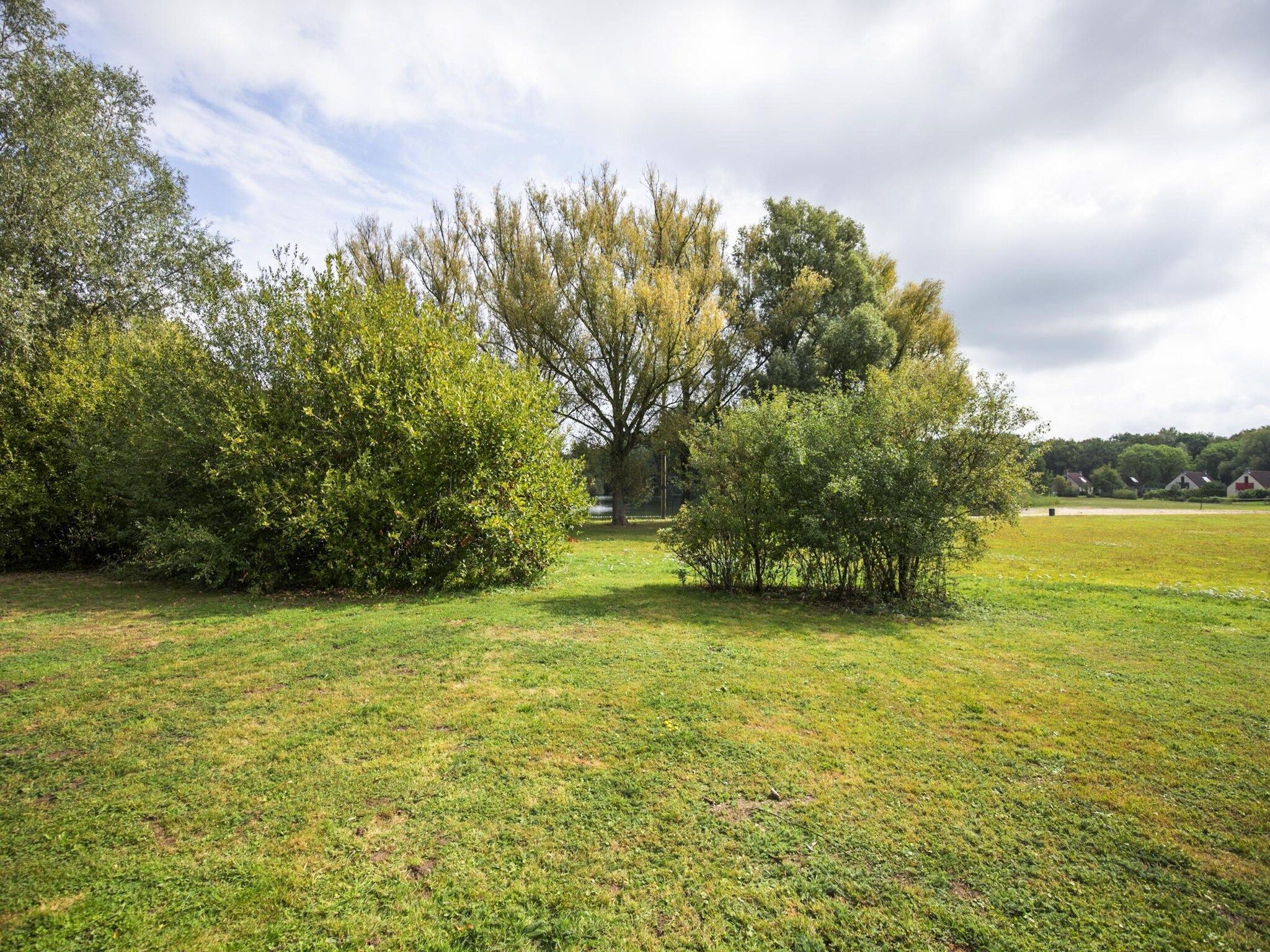 De tuin van 6 - Persons De Zingende Wilg (copy) (copy) in Ewijk