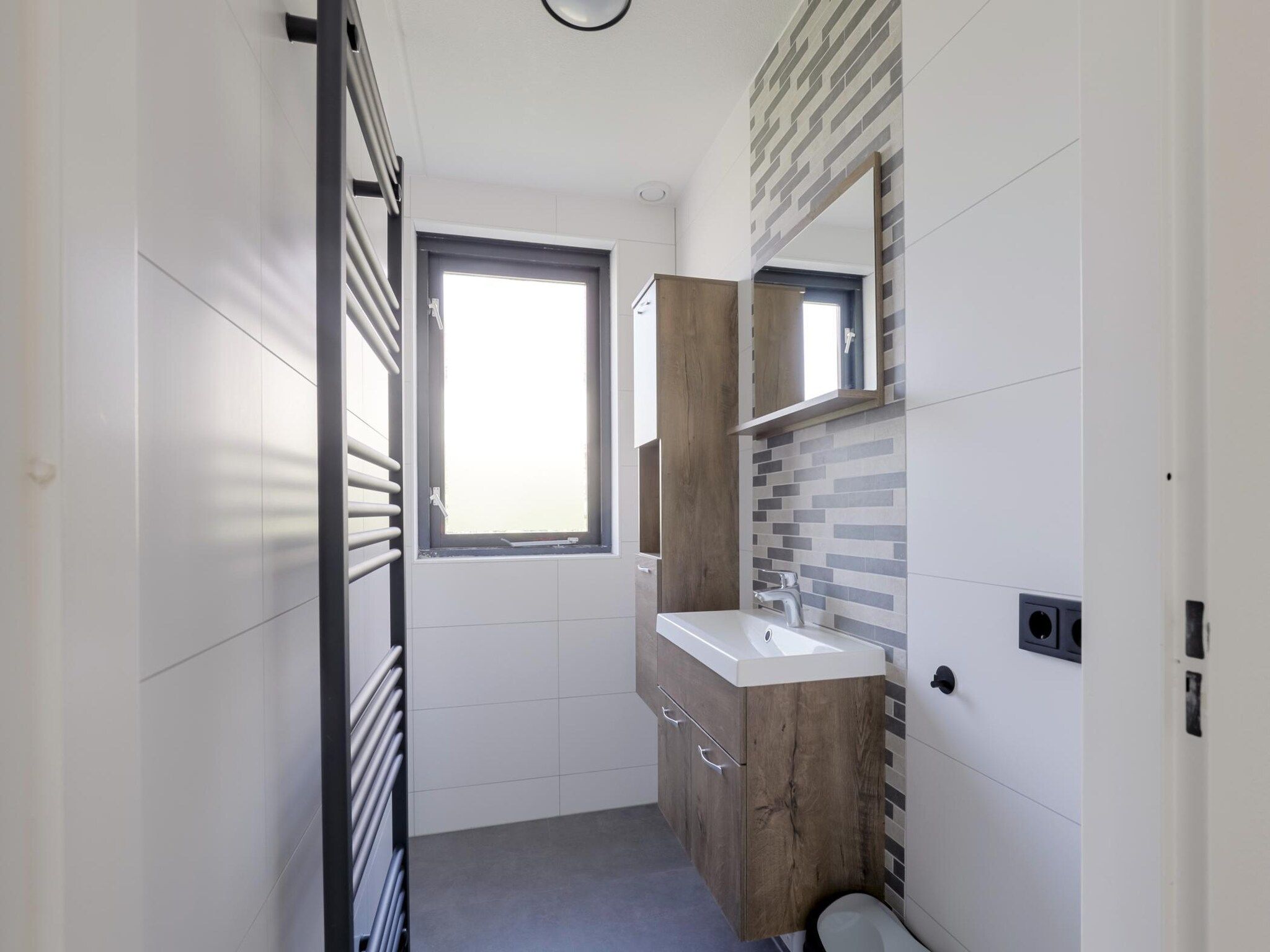 De badkamer van 6 - Persons De Zingende Wilg (copy) (copy) in Ewijk