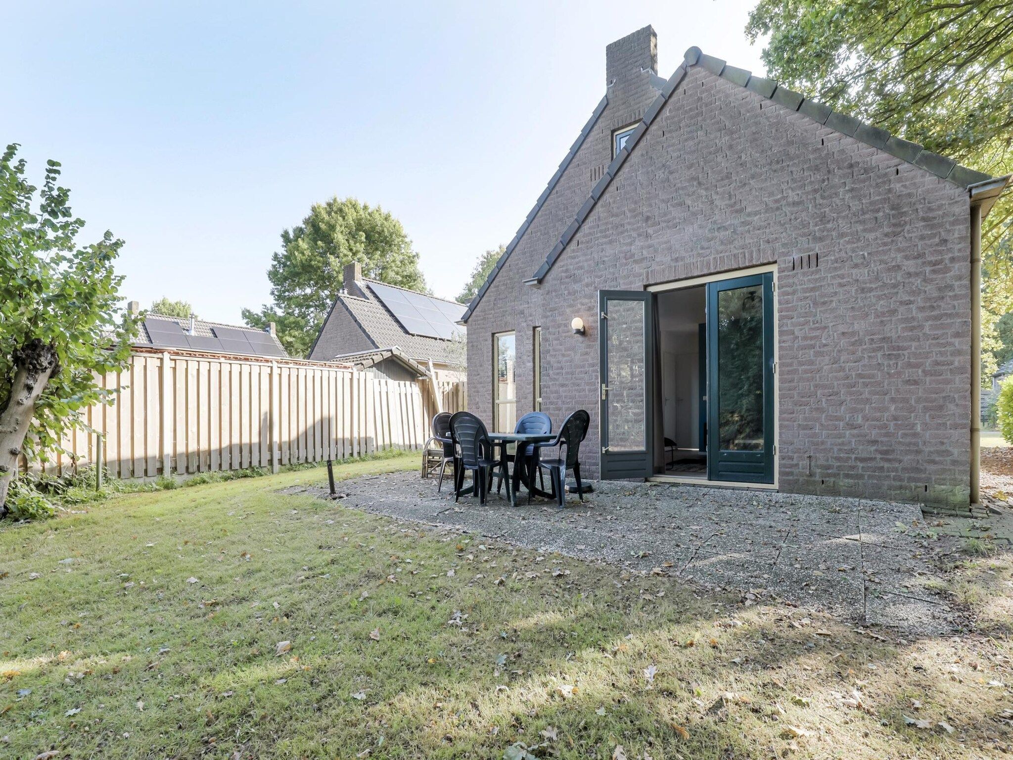 De buitenkant van 7 - Persoons Forest 217 Sauna Bungalow (copy) (copy) in Ewijk