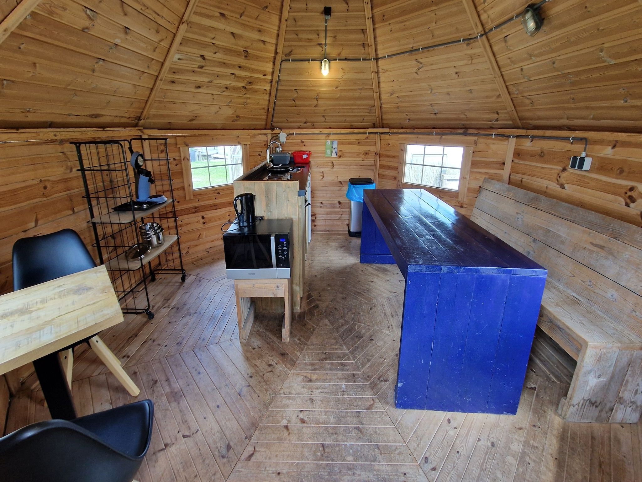 De woonkamer van Tiny Wagons Marina Muiderzand Almere (Nr 1-6) with bunk bed (copy) in Almere