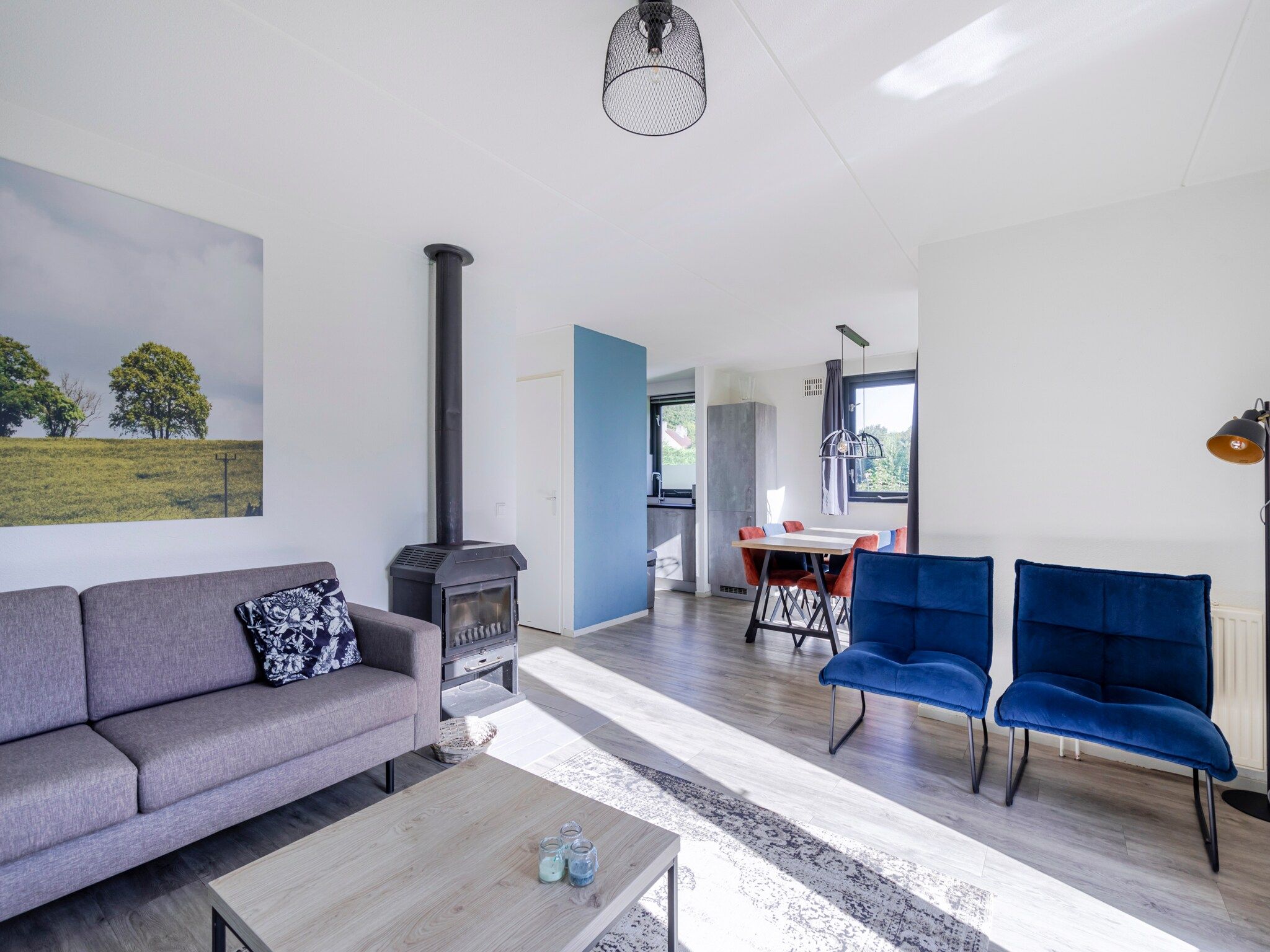 De woonkamer van 7 - Persoons Forest 217 Sauna Bungalow (copy) (copy) (copy) in Ewijk