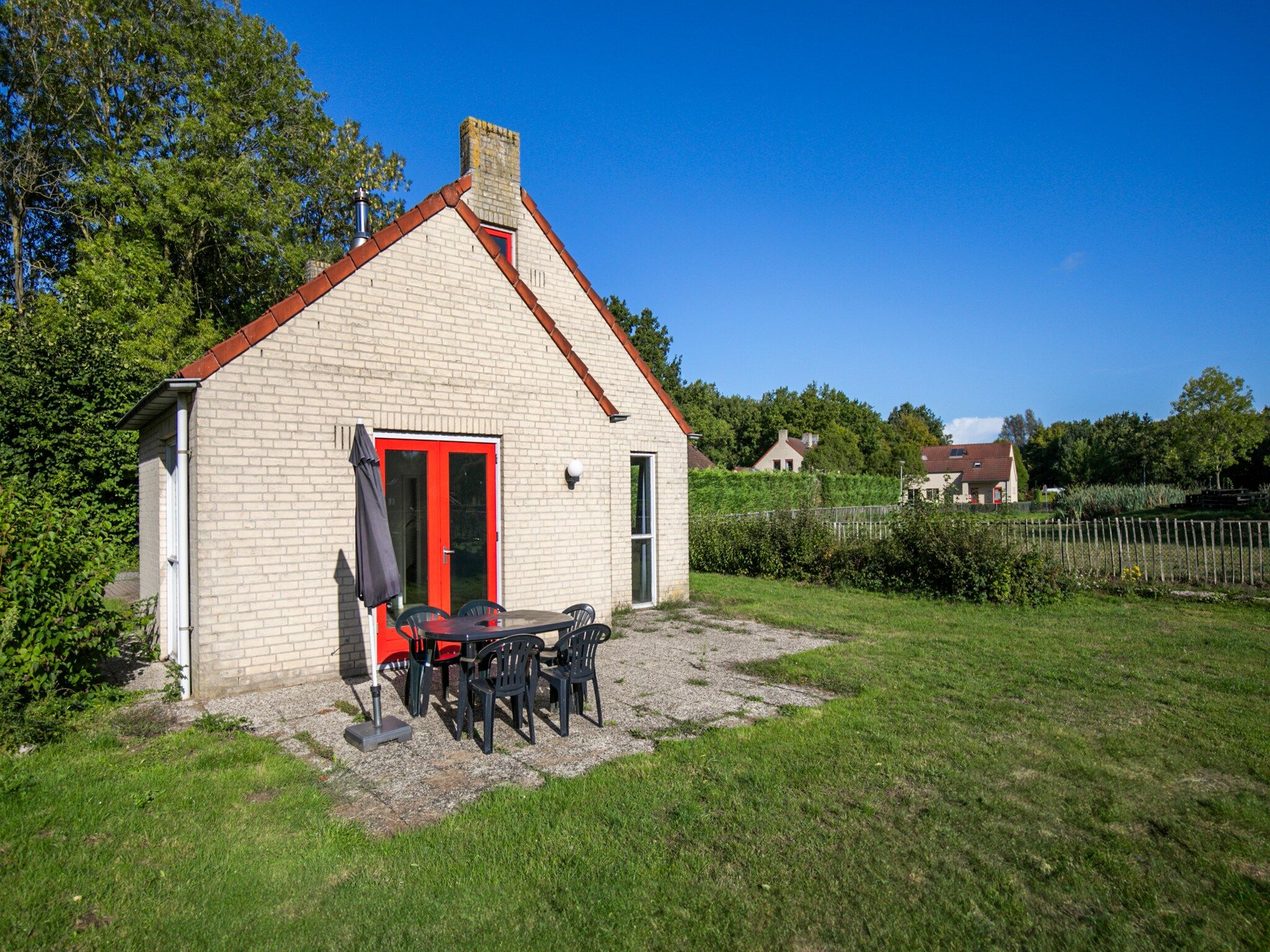 De buitenkant van 7 - Persoons Forest 217 Sauna Bungalow (copy) (copy) (copy) in Ewijk