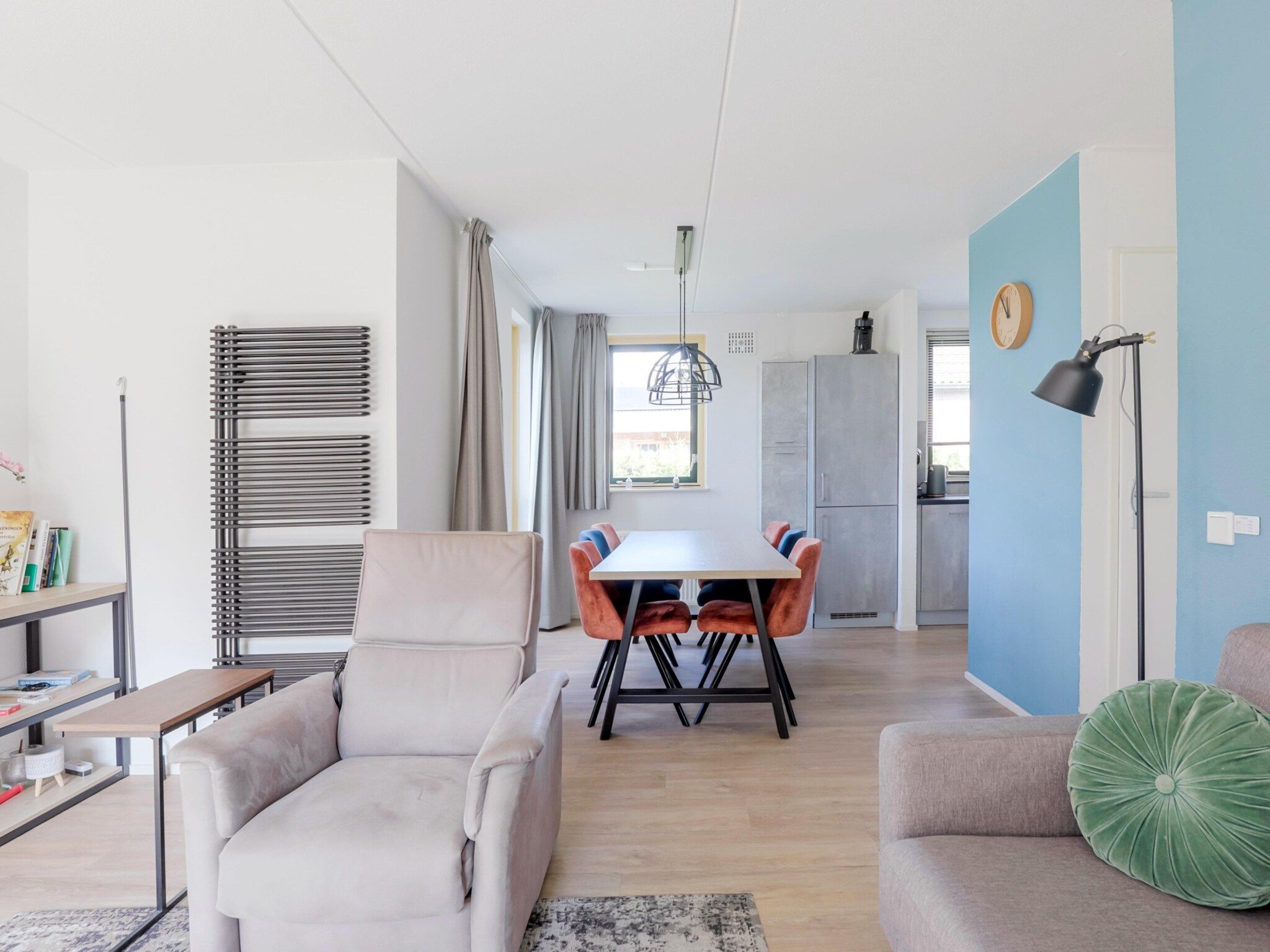 De woonkamer van 7 - Persoons Forest 217 Sauna Bungalow (copy) (copy) (copy) in Ewijk