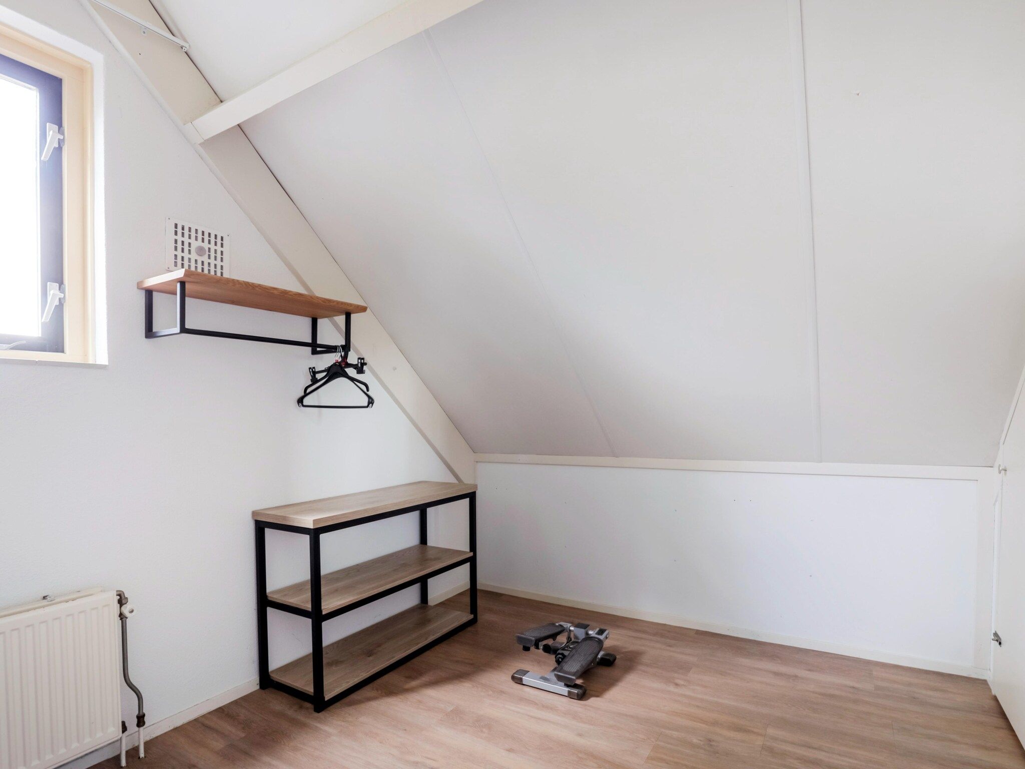 Een slaapkamer van 7 - Persoons Forest 217 Sauna Bungalow (copy) (copy) (copy) in Ewijk