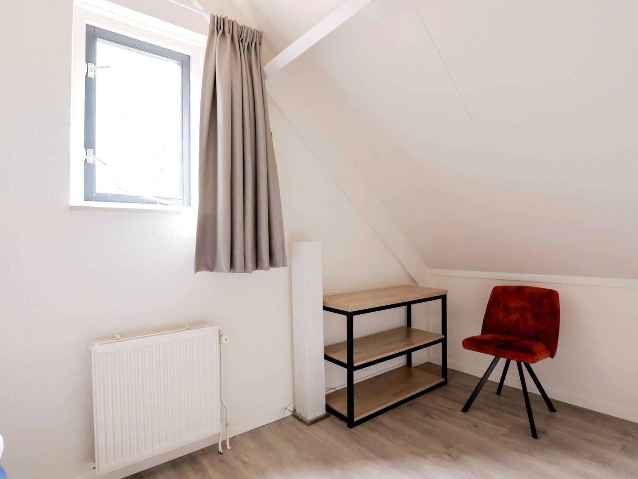 Een slaapkamer van 7 - Persoons Forest 217 Sauna Bungalow (copy) (copy) (copy) (copy) in Ewijk