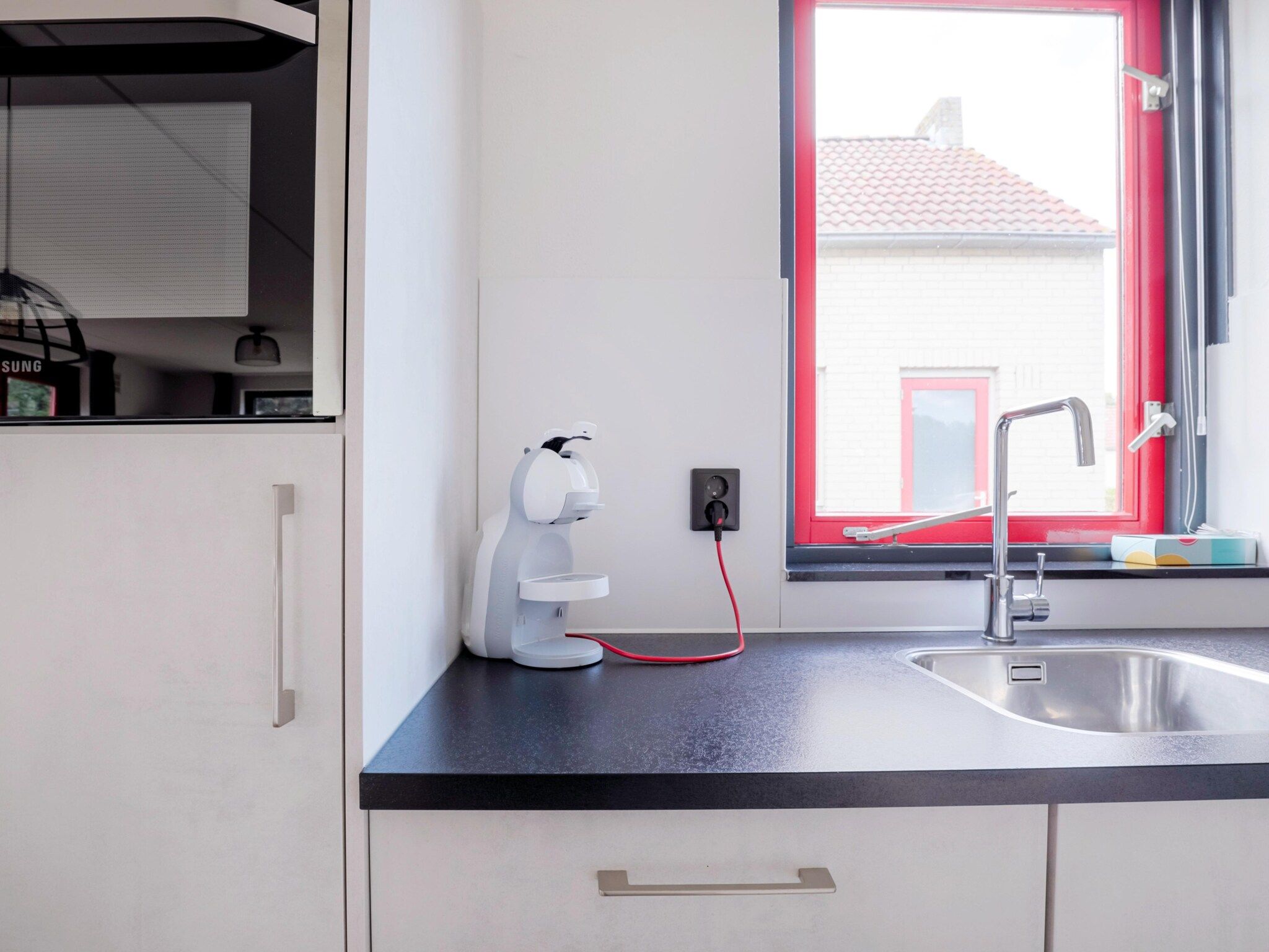 De keuken van 7 - Persoons Forest 217 Sauna Bungalow (copy) (copy) (copy) in Ewijk