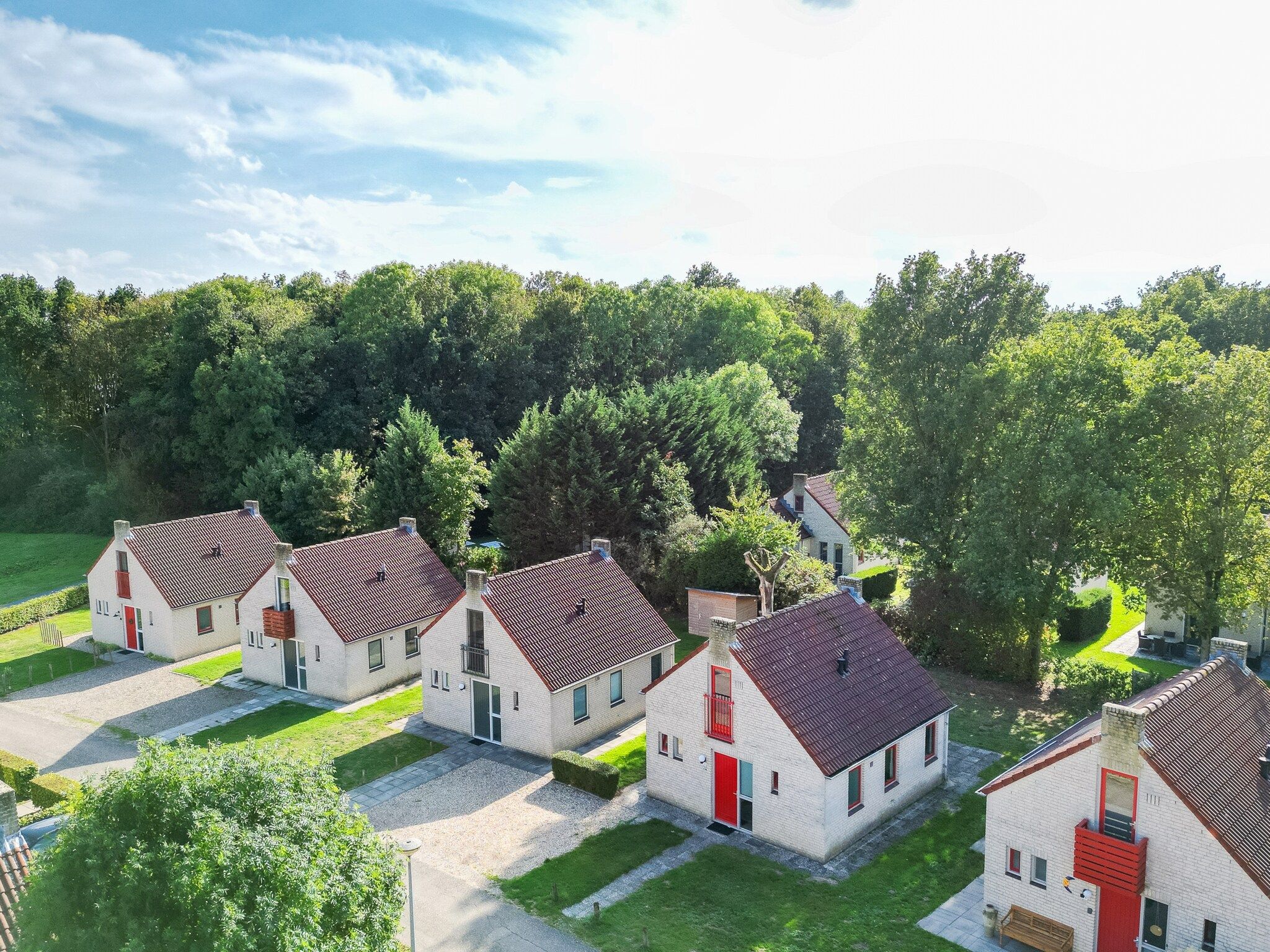 De buitenkant van 7 - Persoons Forest 217 Sauna Bungalow (copy) (copy) (copy) in Ewijk