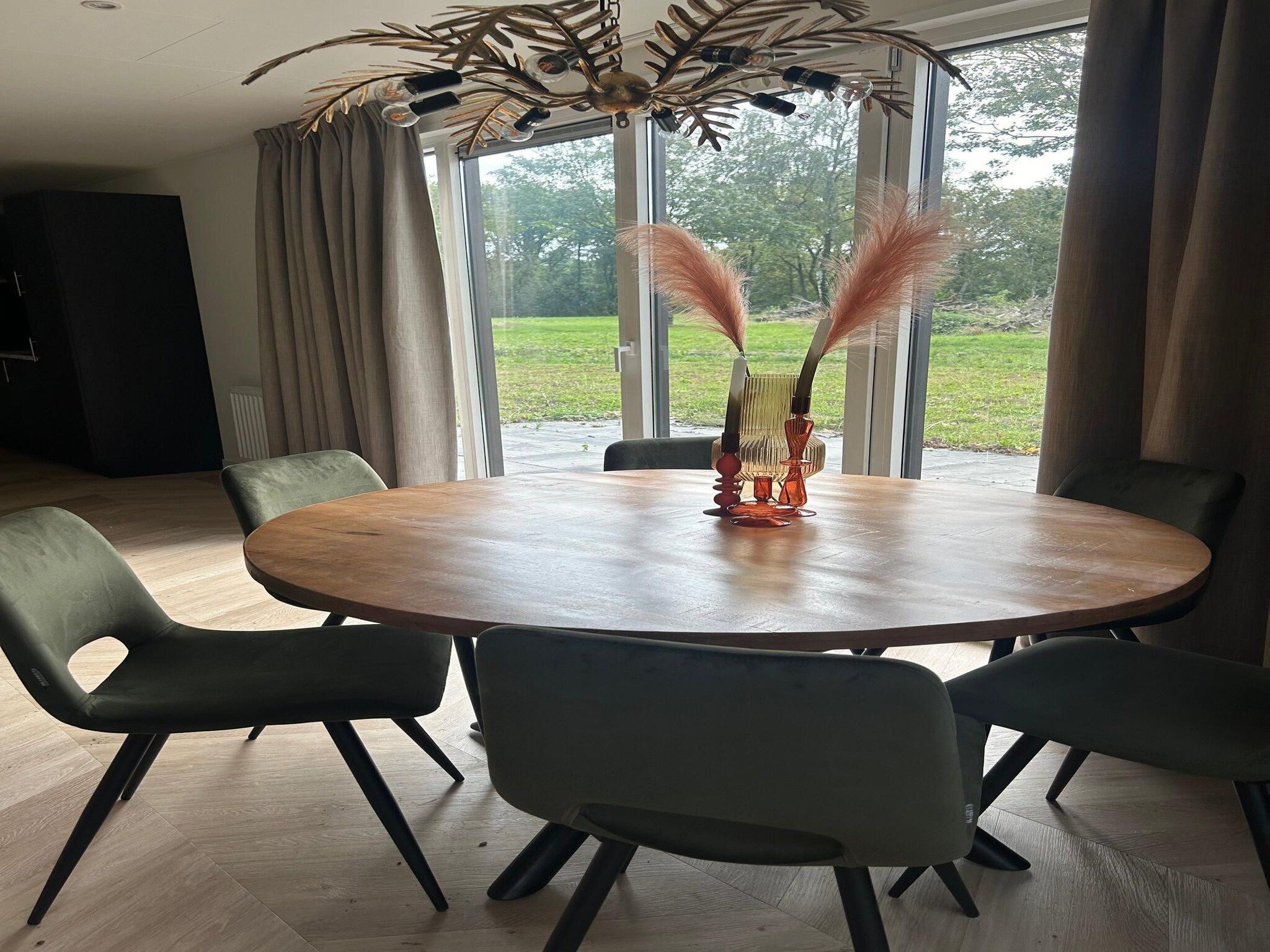 De eetkamer van De Steppe 8 pax - 14 in Ulicoten