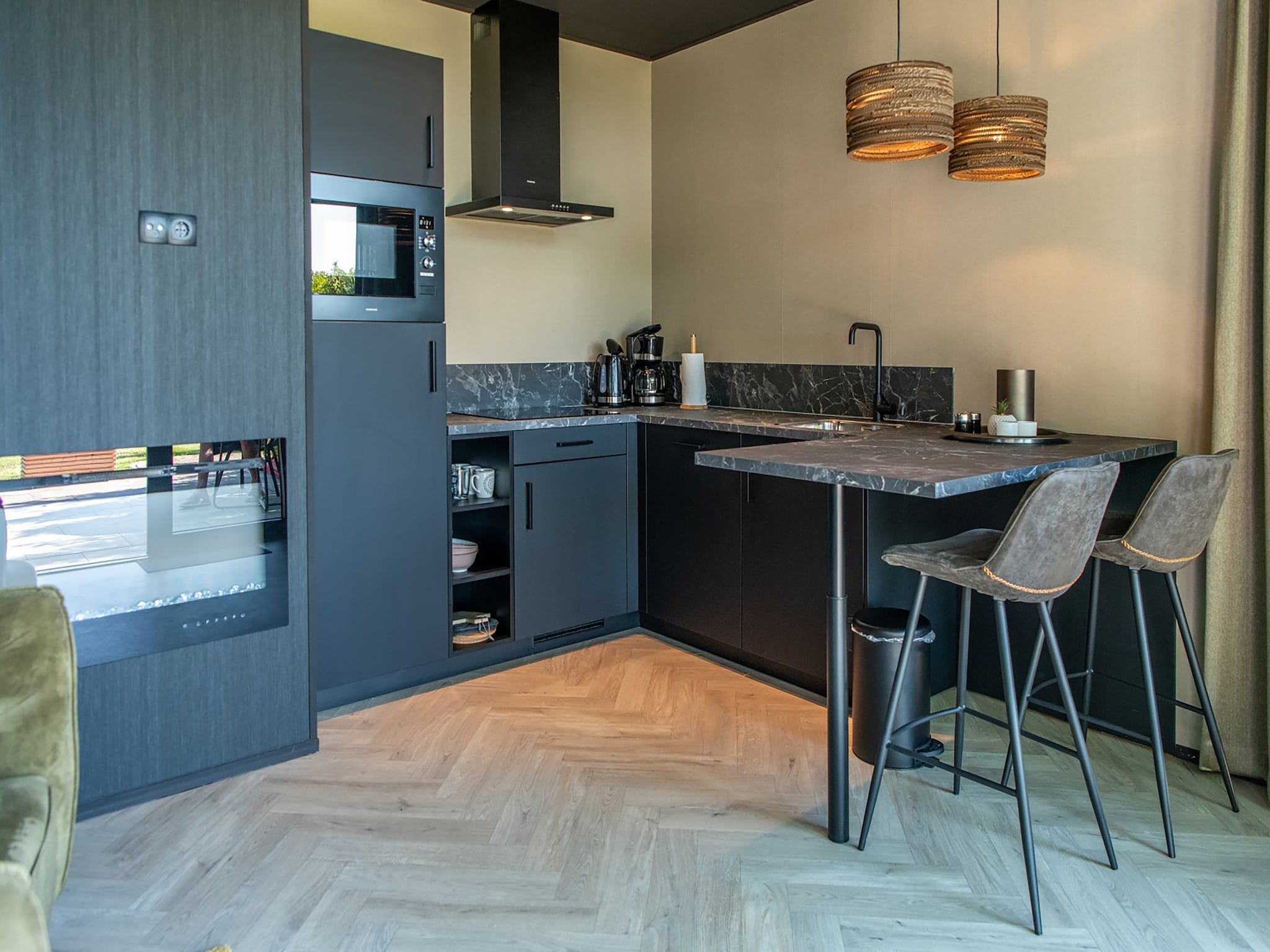 De eetkamer van Wellnesslodge Merel 2p in Dalerveen