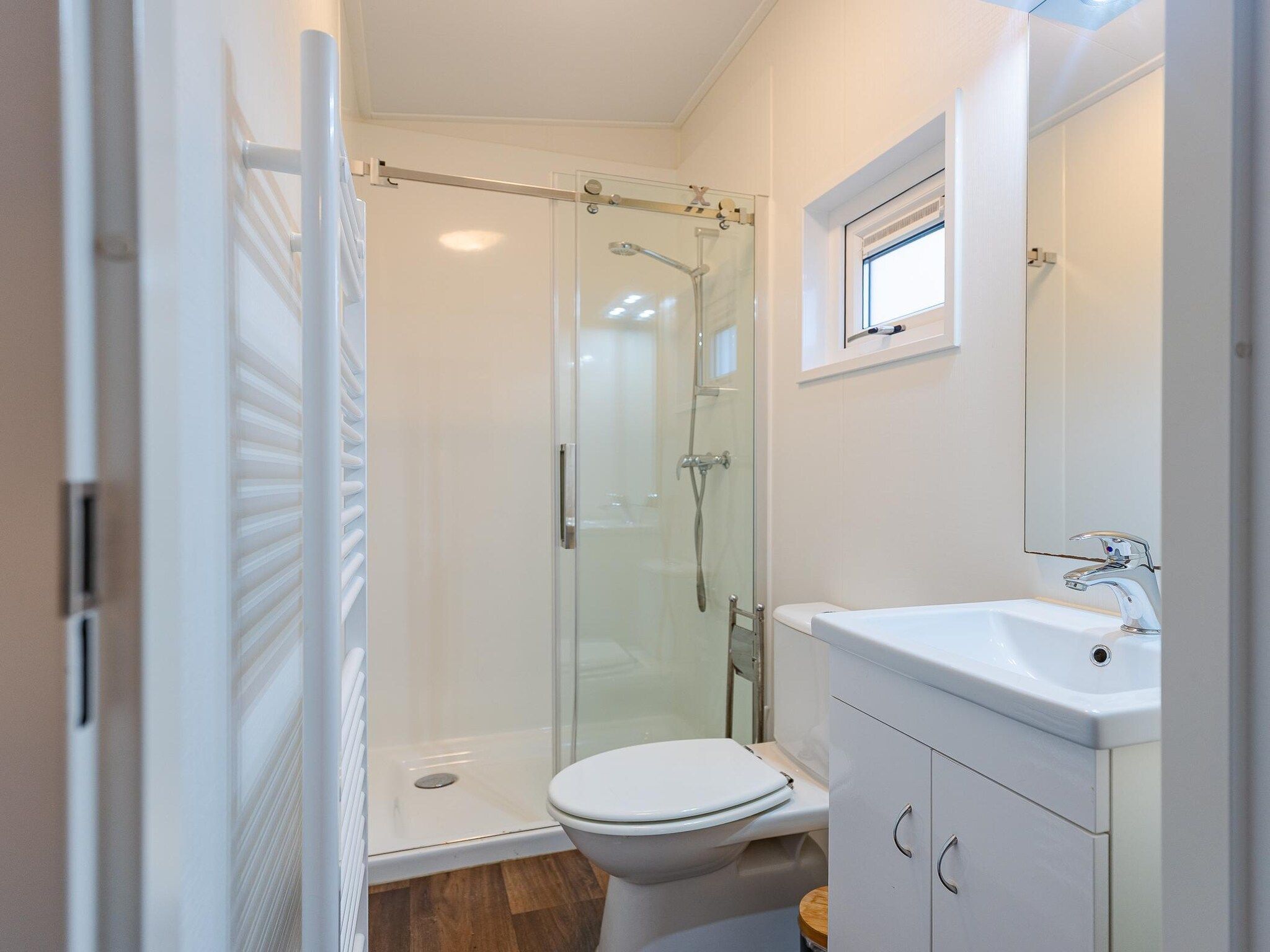 De badkamer van Duinhoeve Chalet Zeeland (huisdier toegestaan) in Burgh-Haamstede