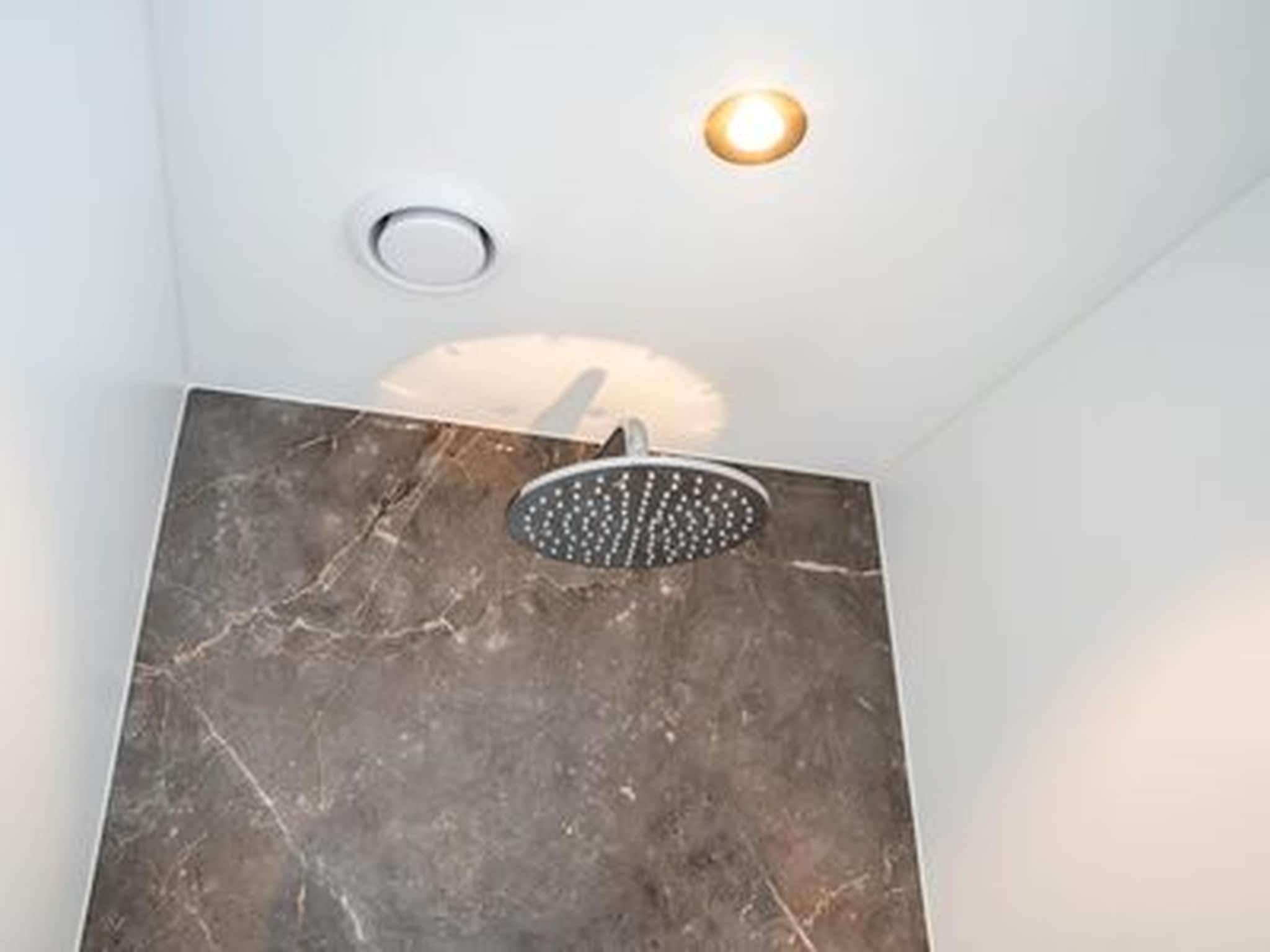 De badkamer van Ecovilla Boszicht Luxe in Oirschot